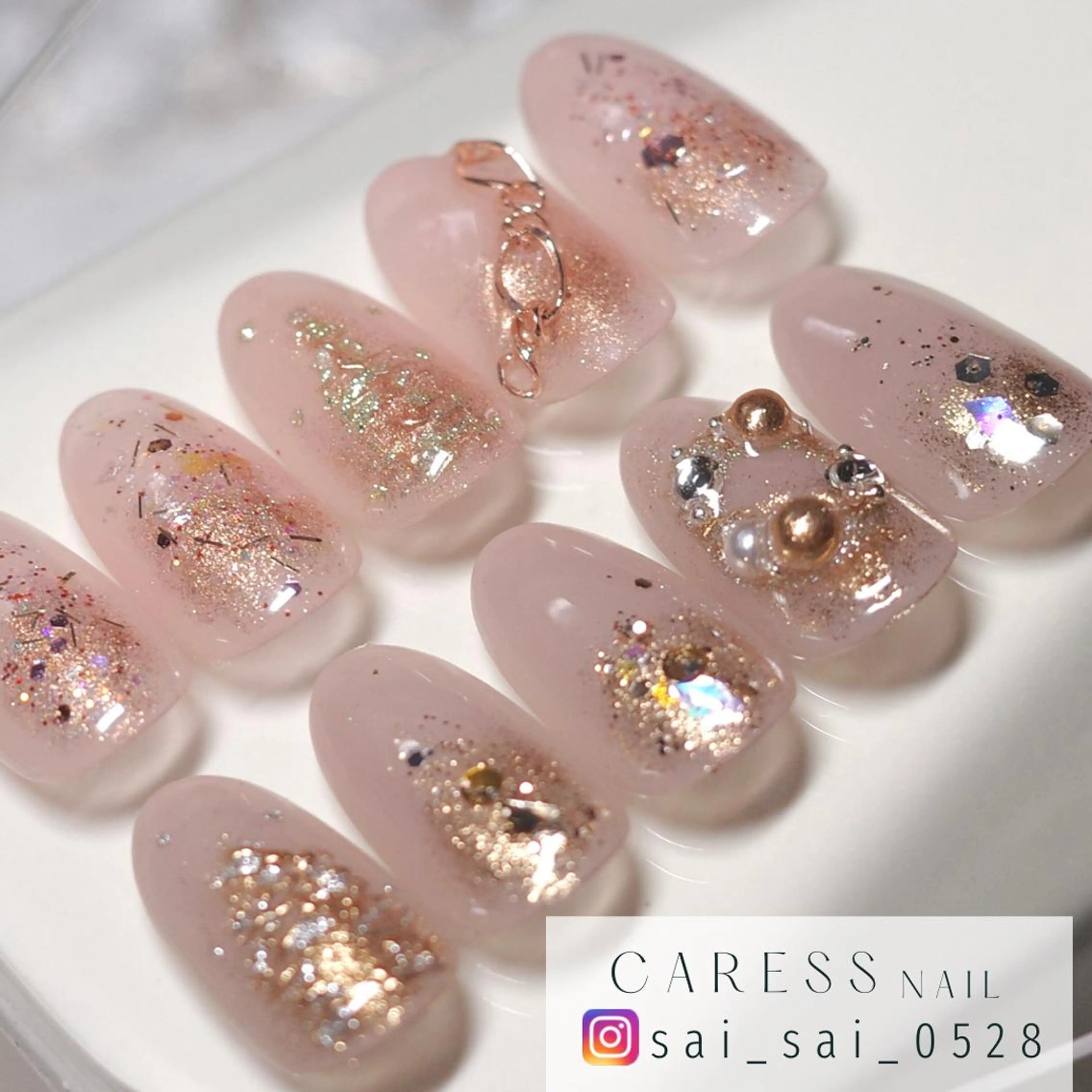 ネイル caress  nail カレスネイル　代々木上原所属・カレスネイル さいのネイルデザイン