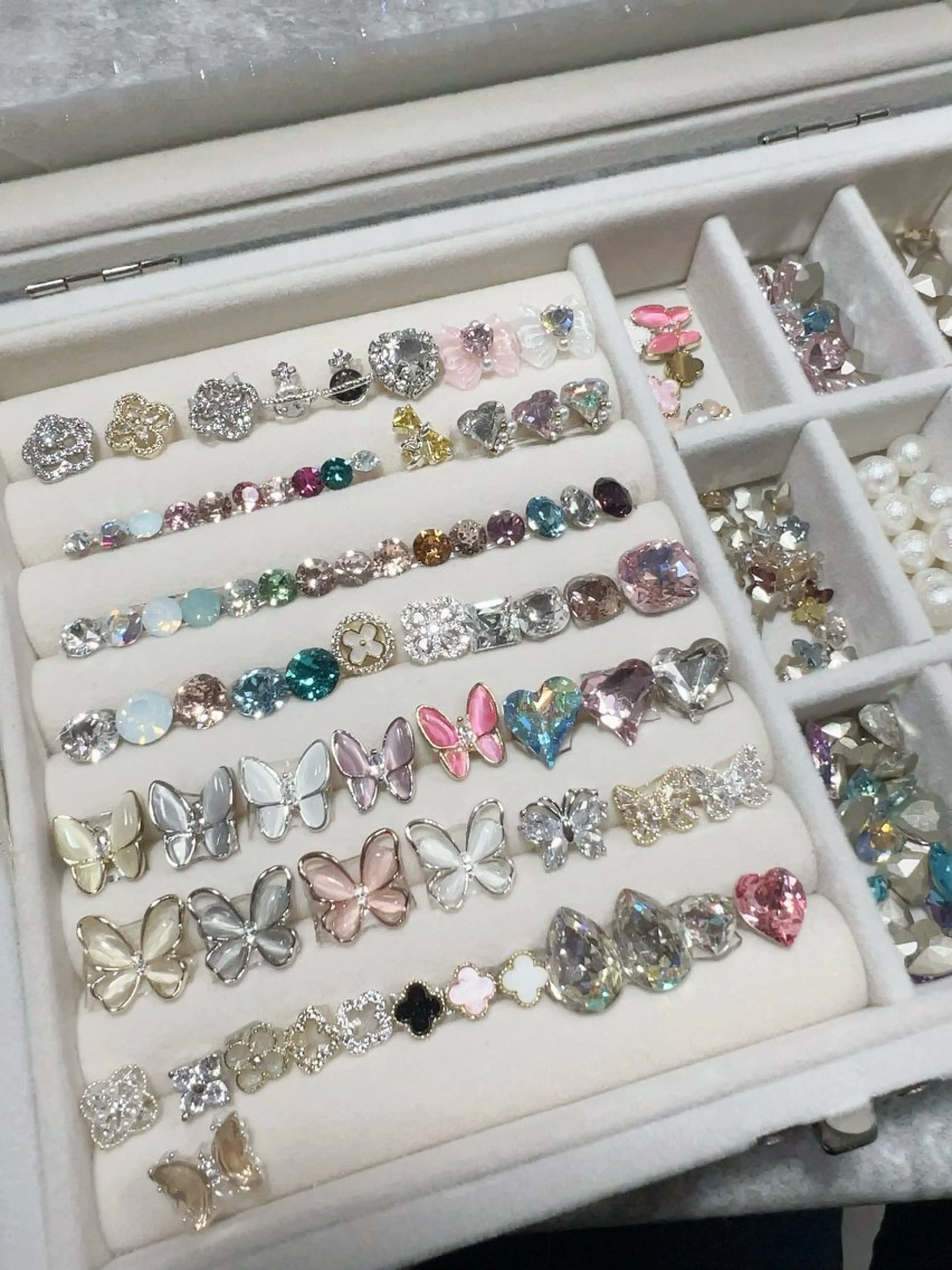 ネイル キラキラネイル private salon Nalu所属・nalu nailのネイルデザイン