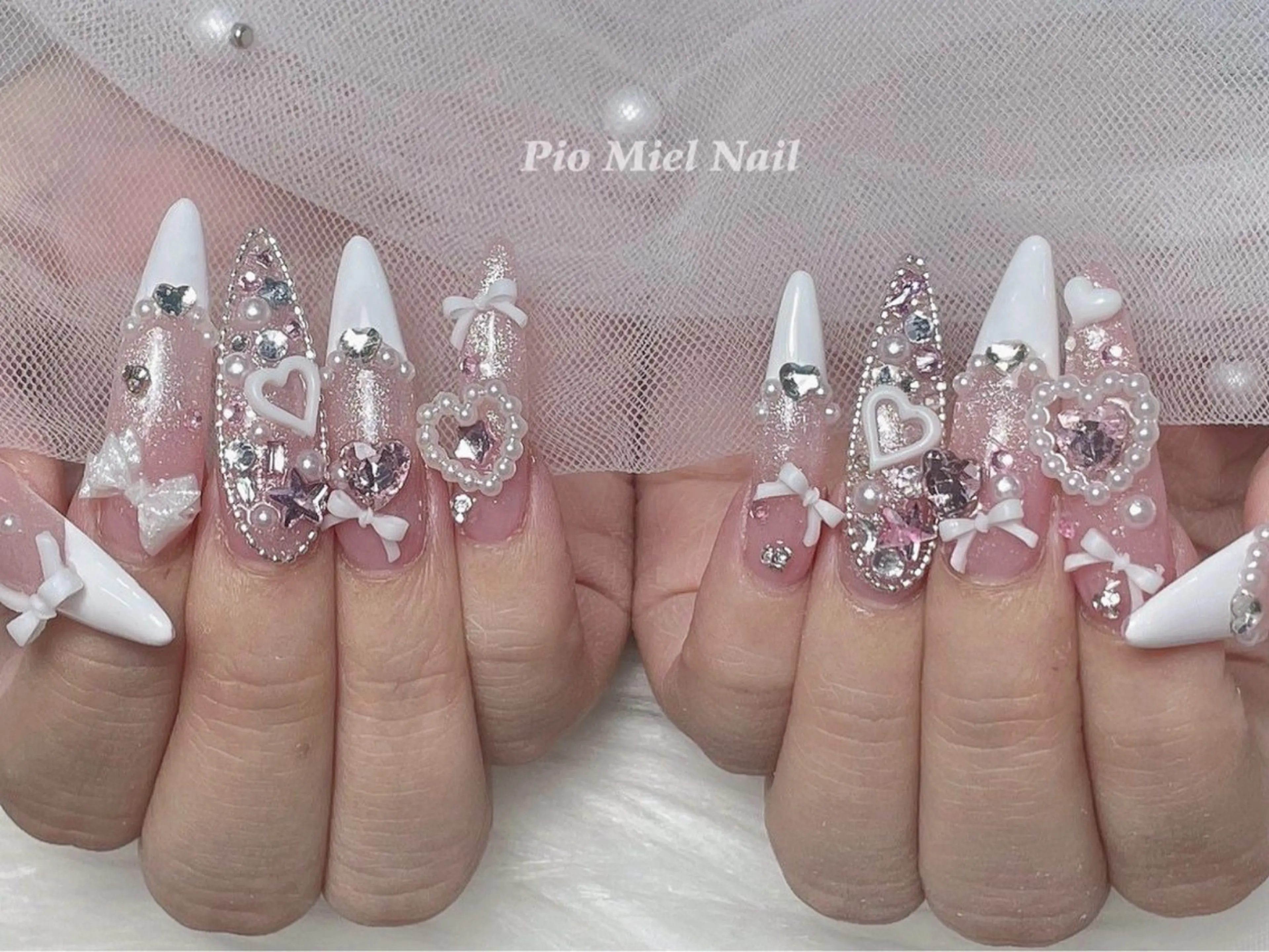 ネイル ガーリー ハート ニュアンスネイル リボン ワンホンネイル ハンドネイル HANA 長さだしのネイルデザイン