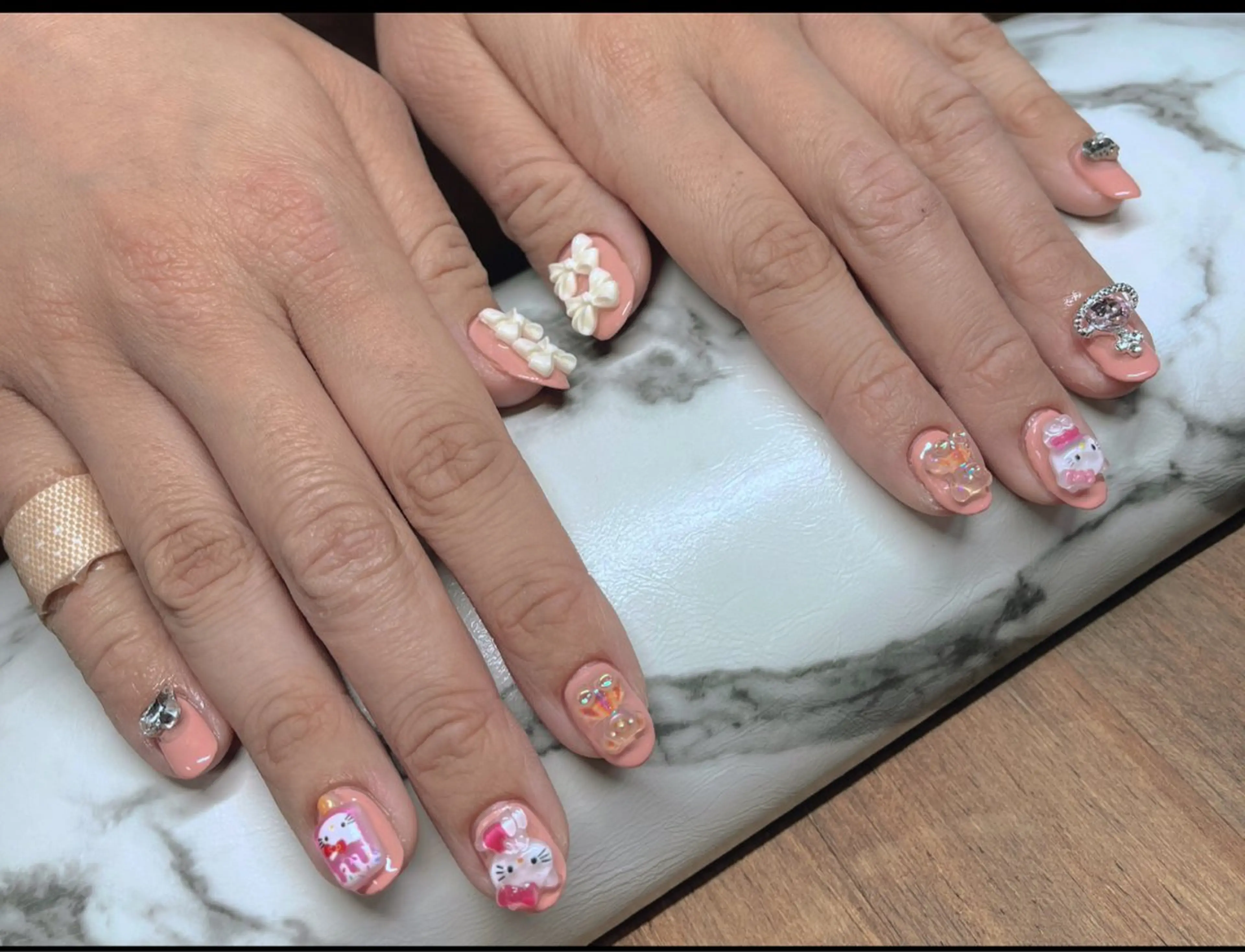 ネイル 美:LOVE Nail所属・Nail Lienのネイルデザイン