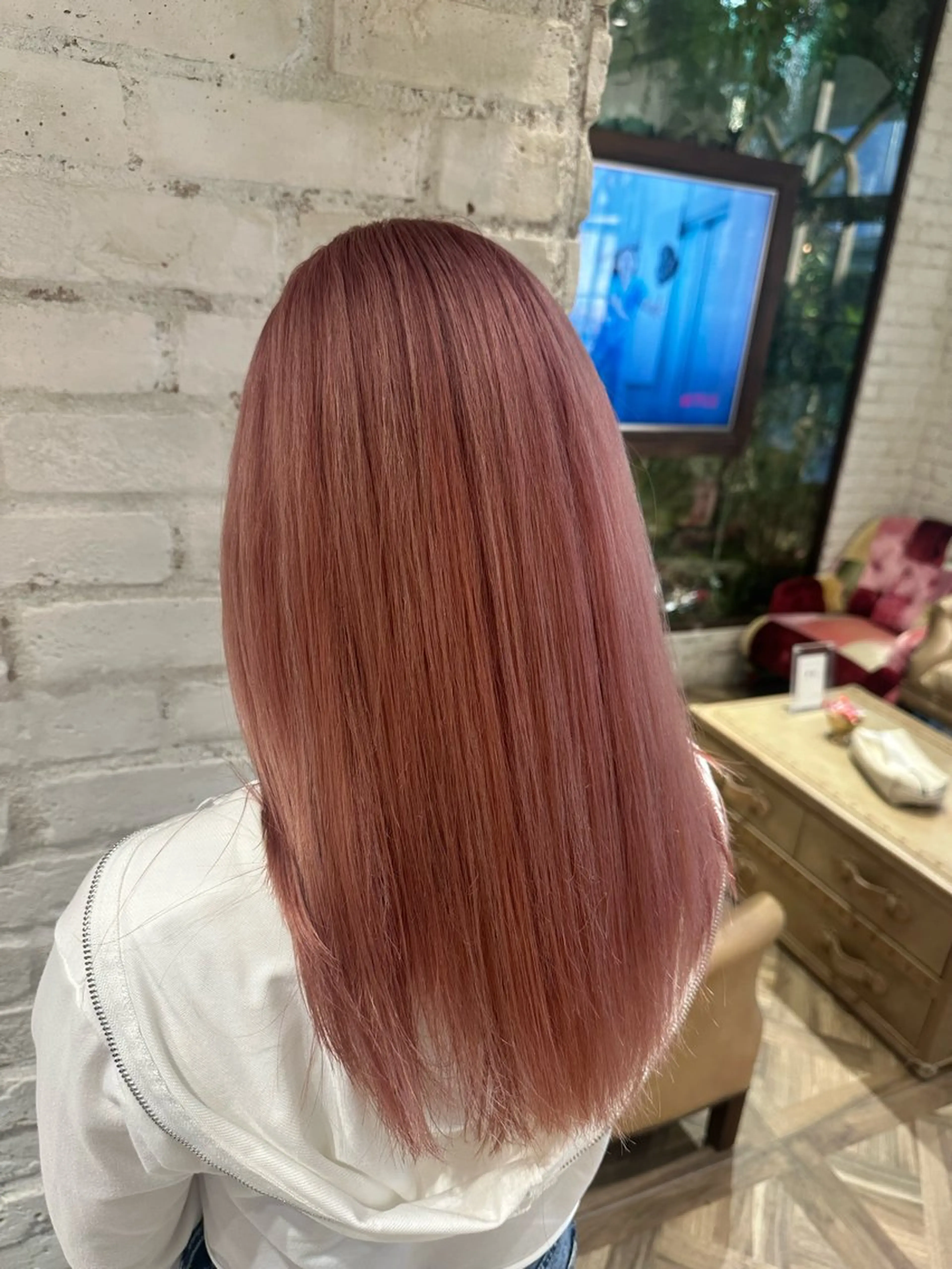 セミロング 新井 拓海のヘアスタイル
