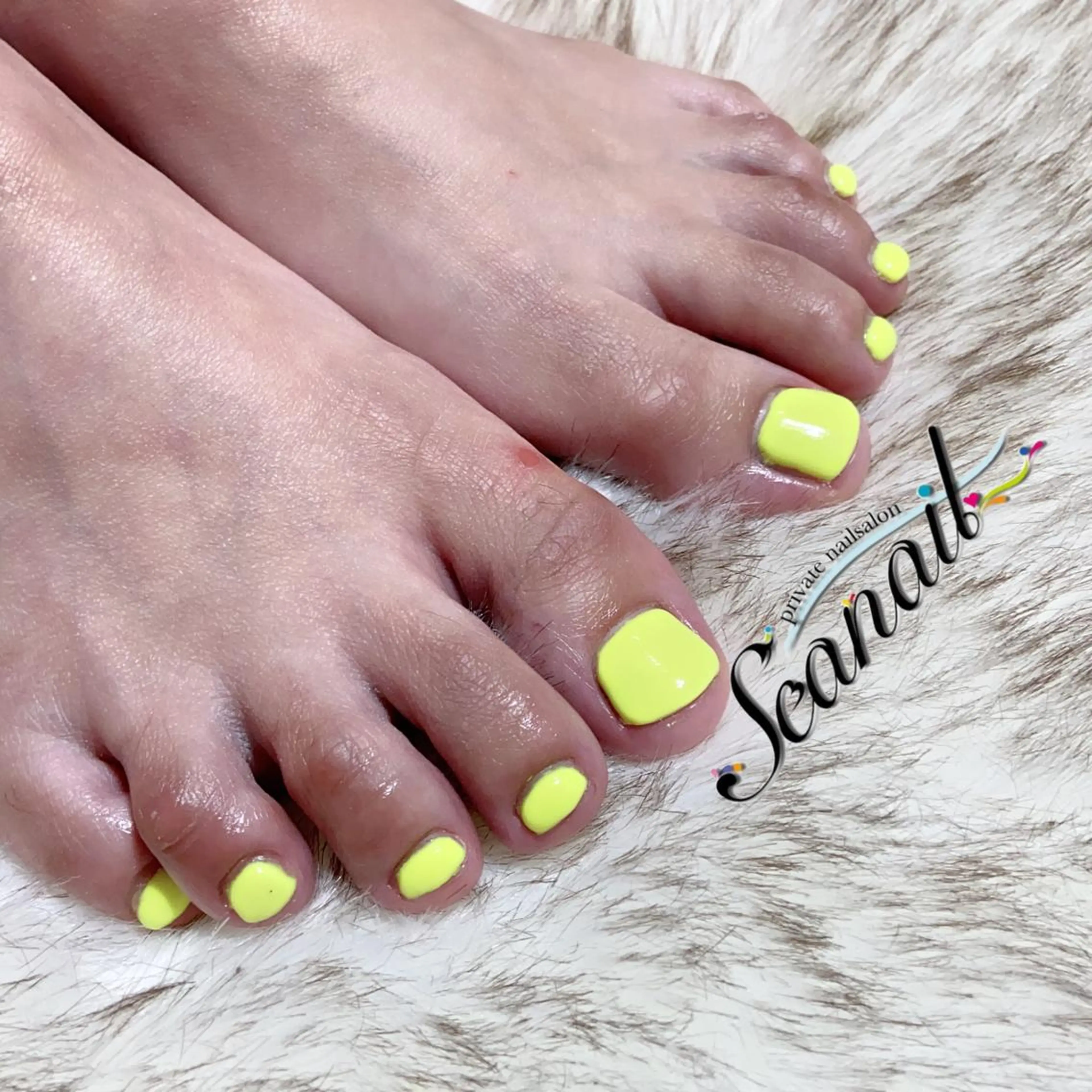 ネイル アートネイル フットネイル ジェルネイル 持ち込み ワンカラーネイル 小尾 栞のネイルデザイン