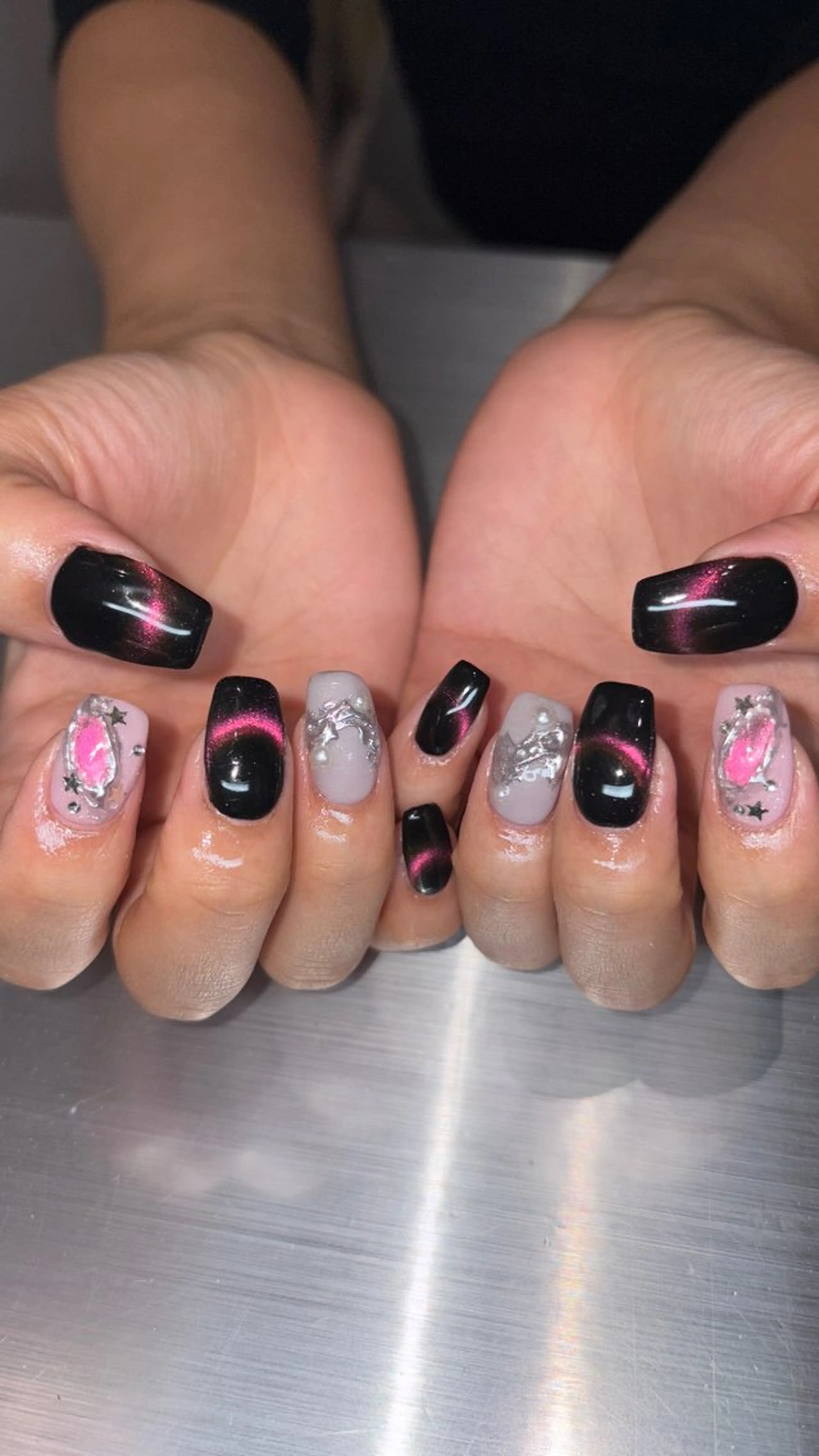 ネイル ハンドネイル 👽個性派ネイル🎀 komachiのマツエク・マツパデザイン