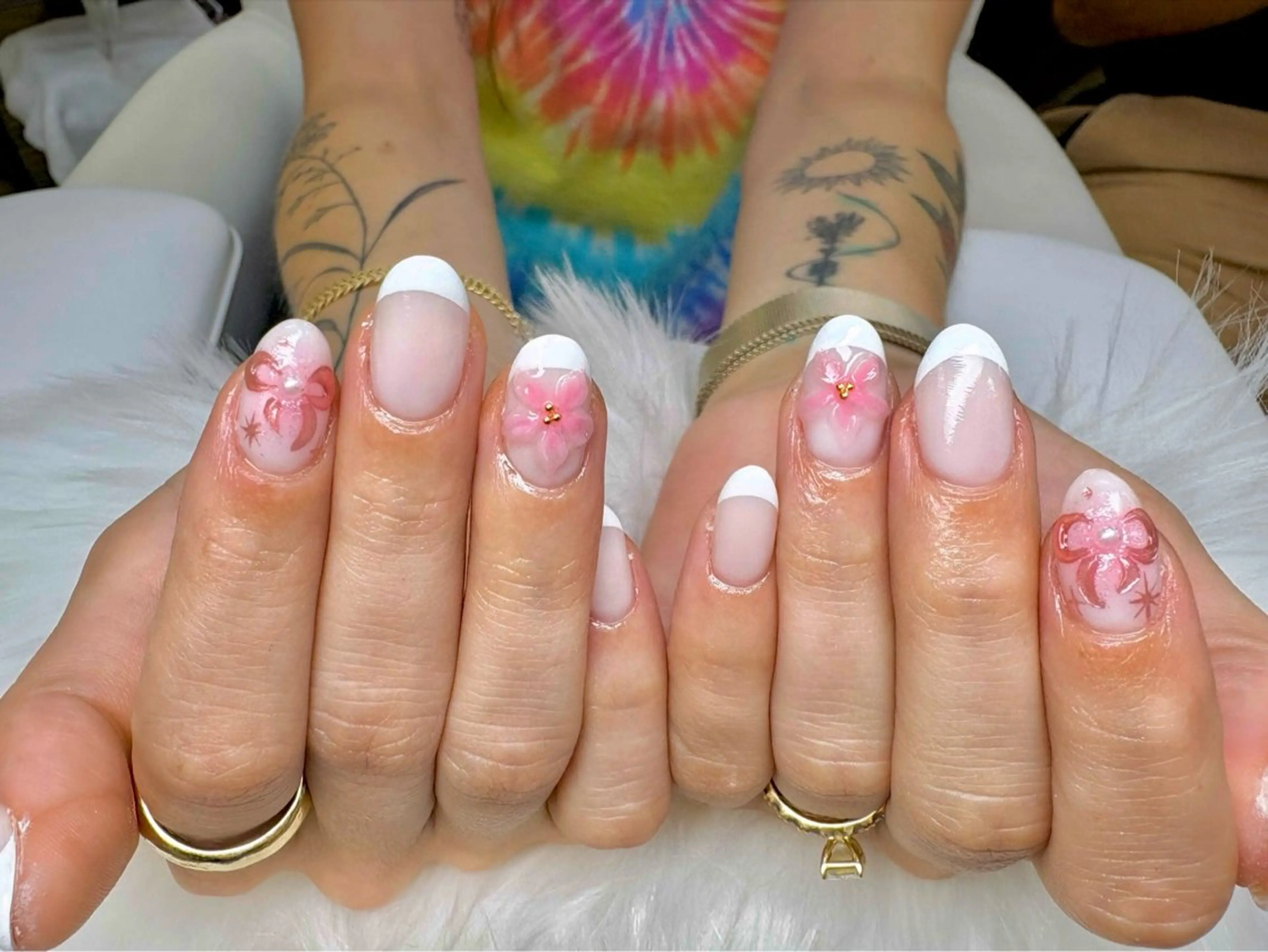 ネイル アートネイル フレンチネイル リボン ホワイト ハンドネイル Bianca美浜店 Hanaのネイルデザイン