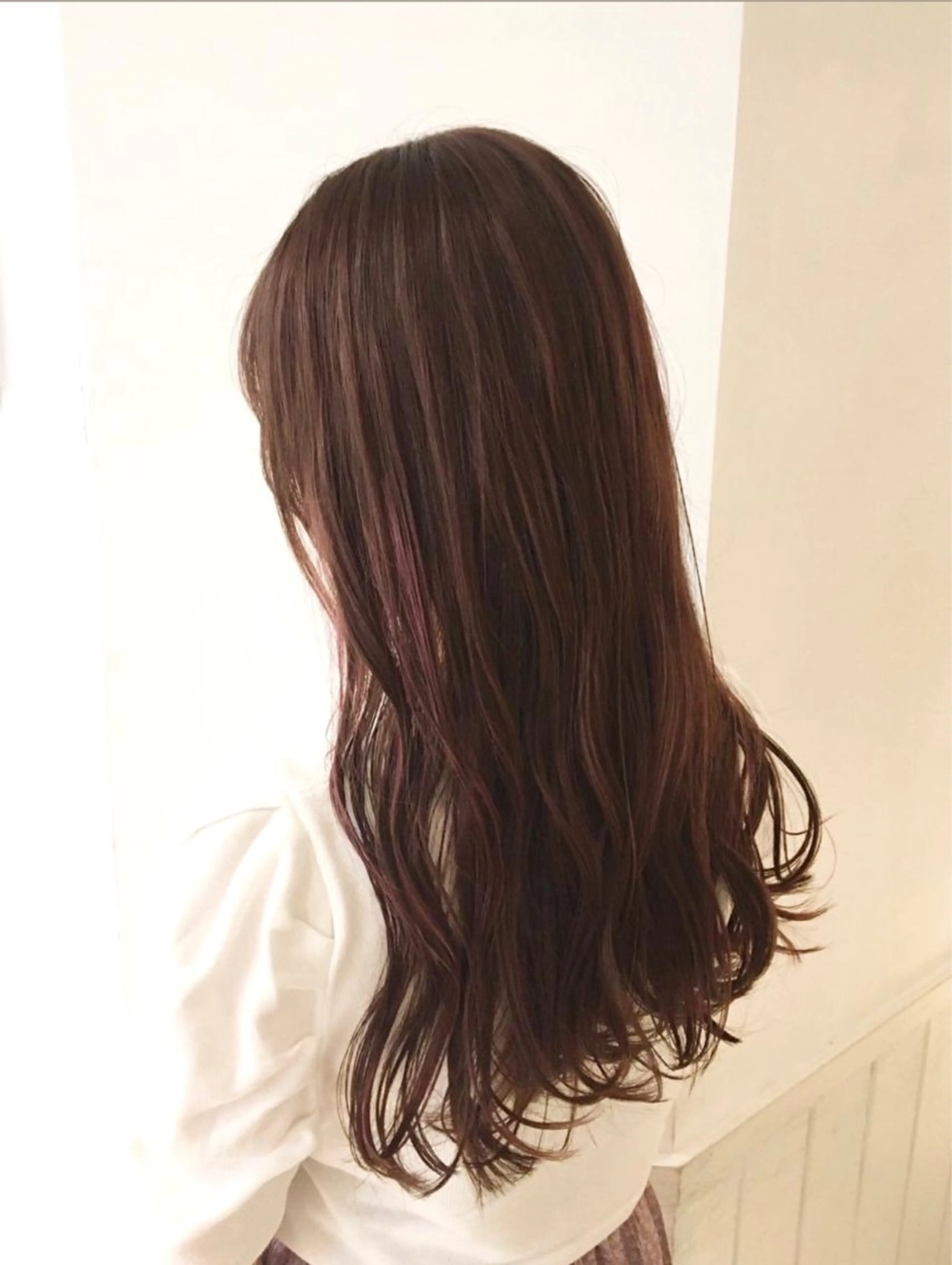 ロング カラー ヘアアレンジ ブラウンカラー ハイライトカラー ピンクカラー ピンクブラウン ハイライト カット ヘアカラー トリートメント Lien所属・marika/透明感 カラー/レイヤーのヘアスタイル