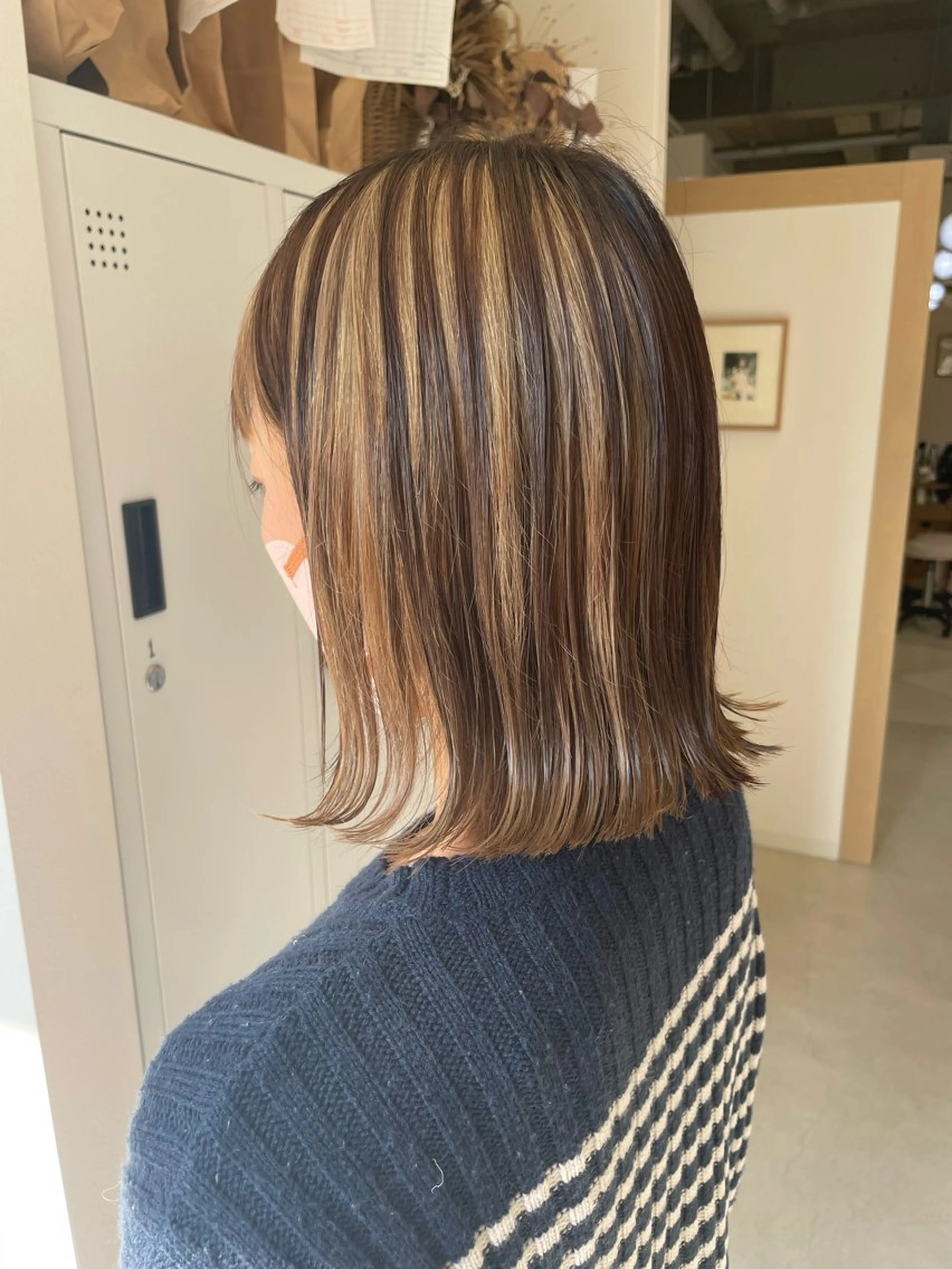 ミディアム nia所属・柔らかブラウン/栄/ tomitaのヘアスタイル