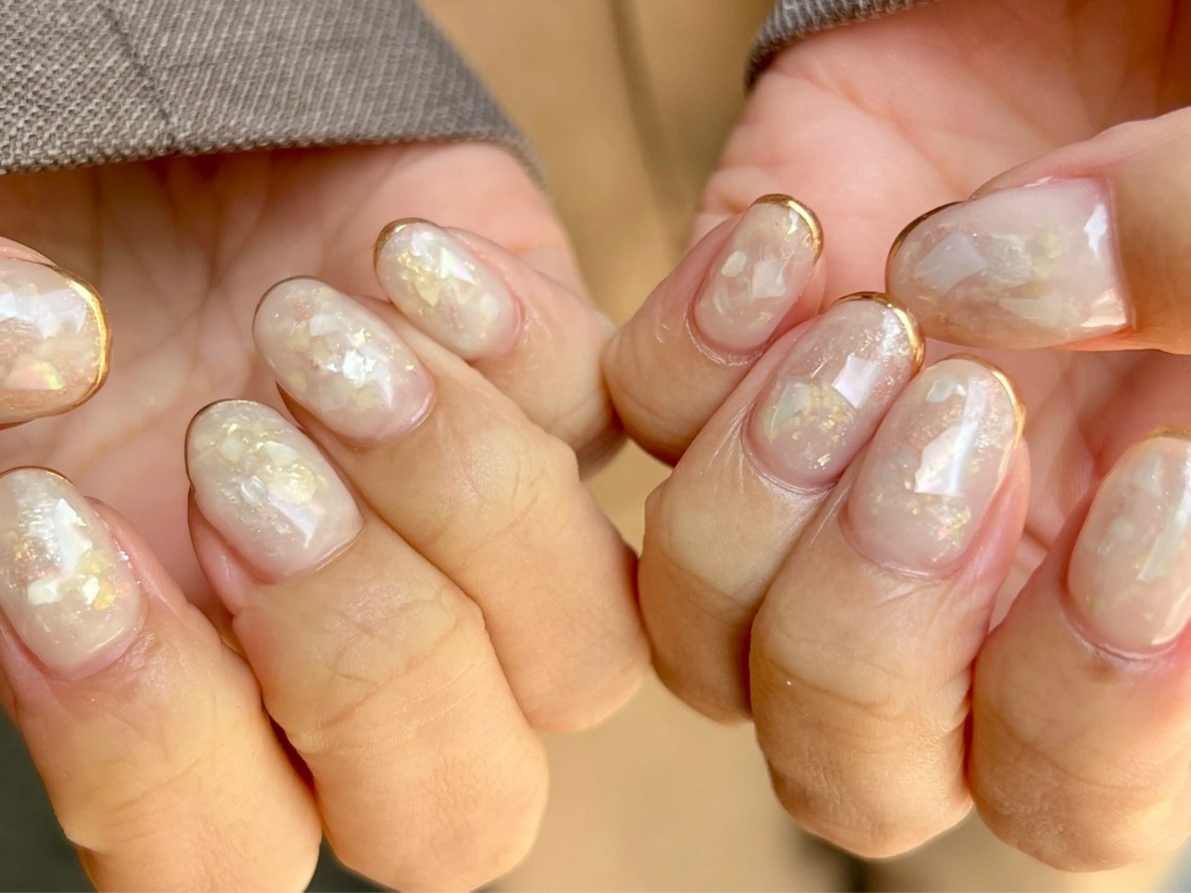 ネイル ジェルネイル ニュアンスネイル パラジェル ホワイト ハンドネイル 個性派ニュアンス nuts nail所属・【池袋】nuts nail　なつみのネイルデザイン