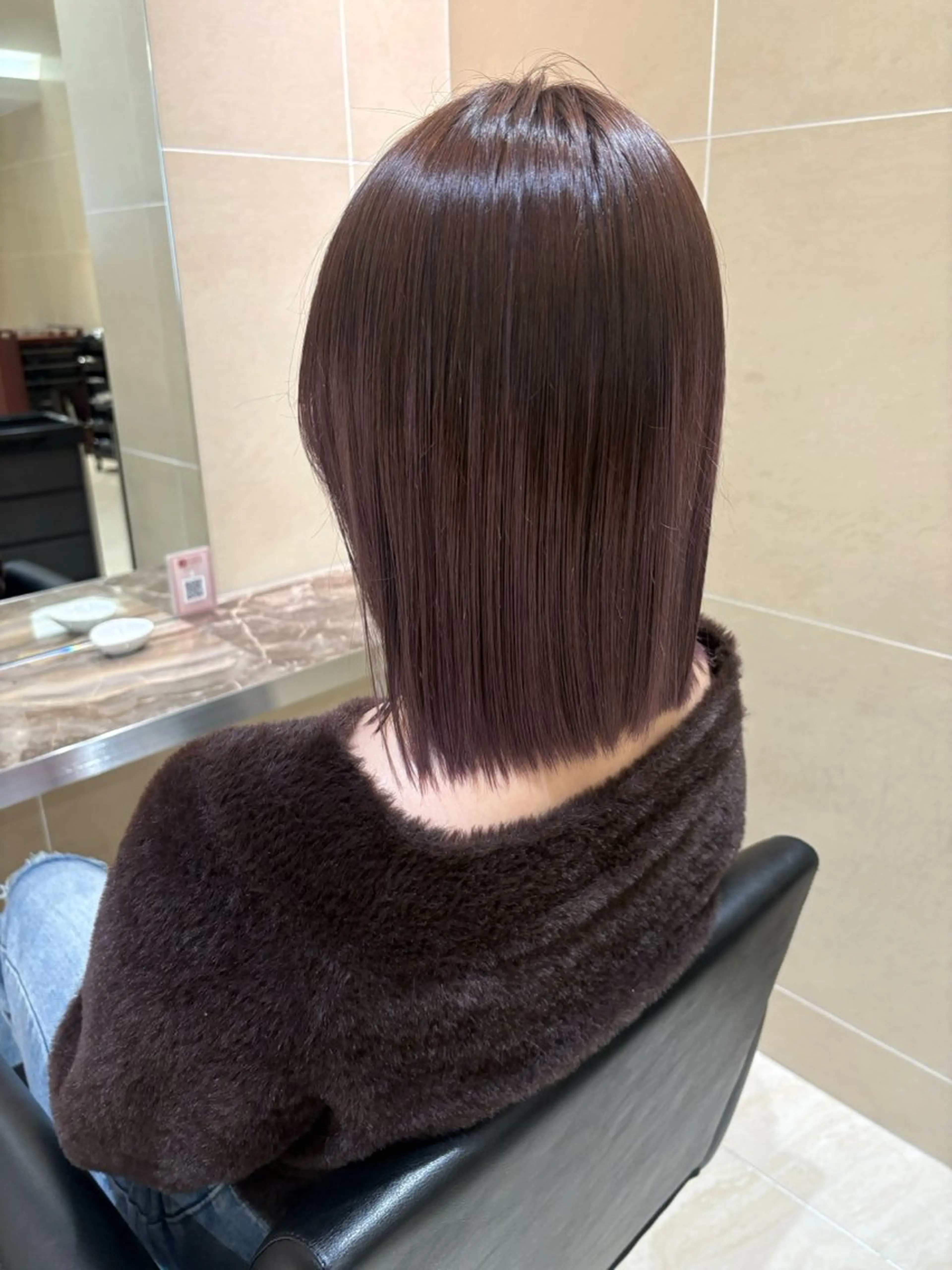 ミディアム 切りっぱなしボブ ピンクラベンダー ボブ 髪質改善 トリートメント 島原 愛のヘアスタイル