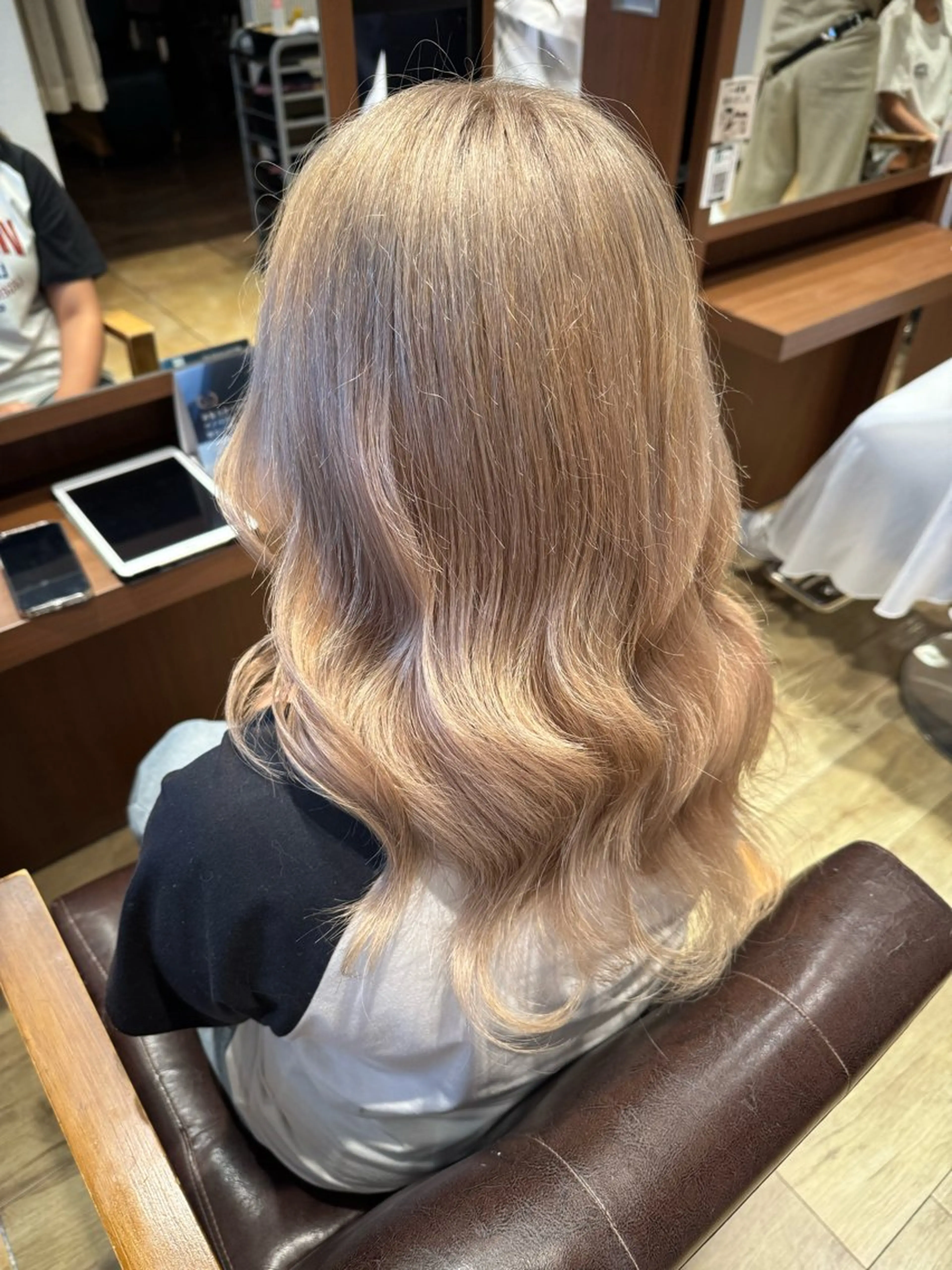 セミロング カット ヘアカラー ブランシェ神領店 稲垣 葵のヘアスタイル