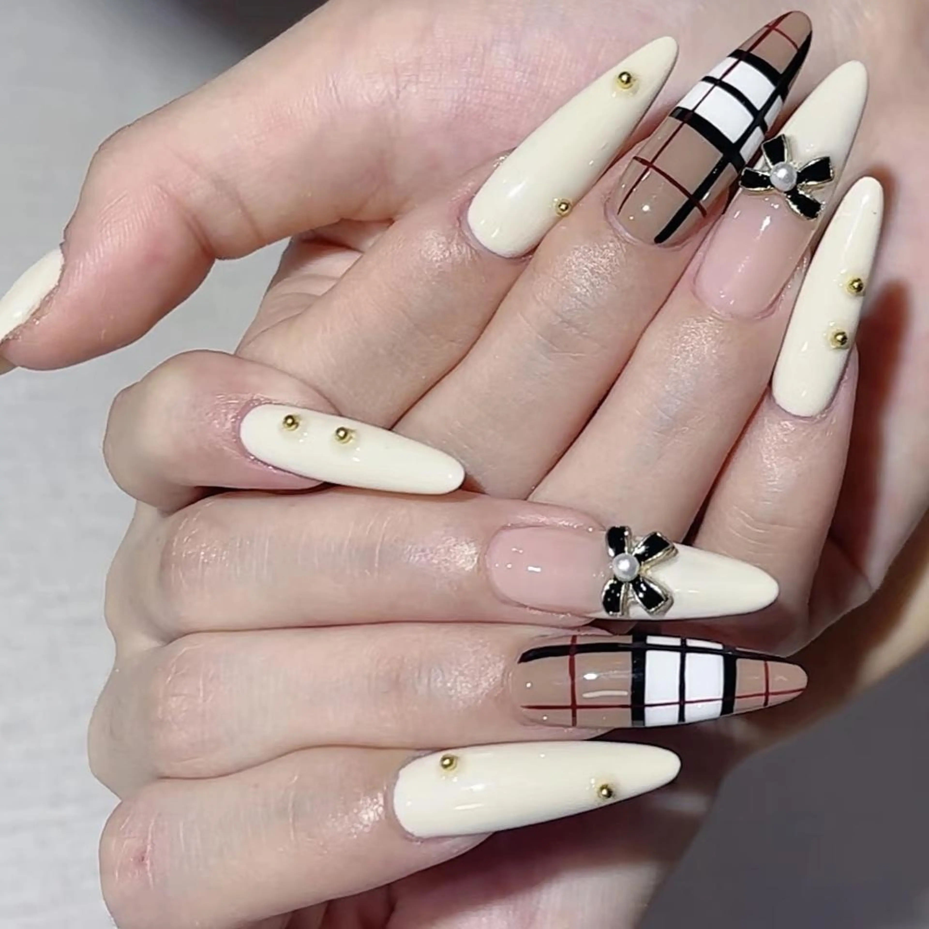 ネイル ハンドネイル ハンドケア DEMAIN- 🕊️のネイルデザイン