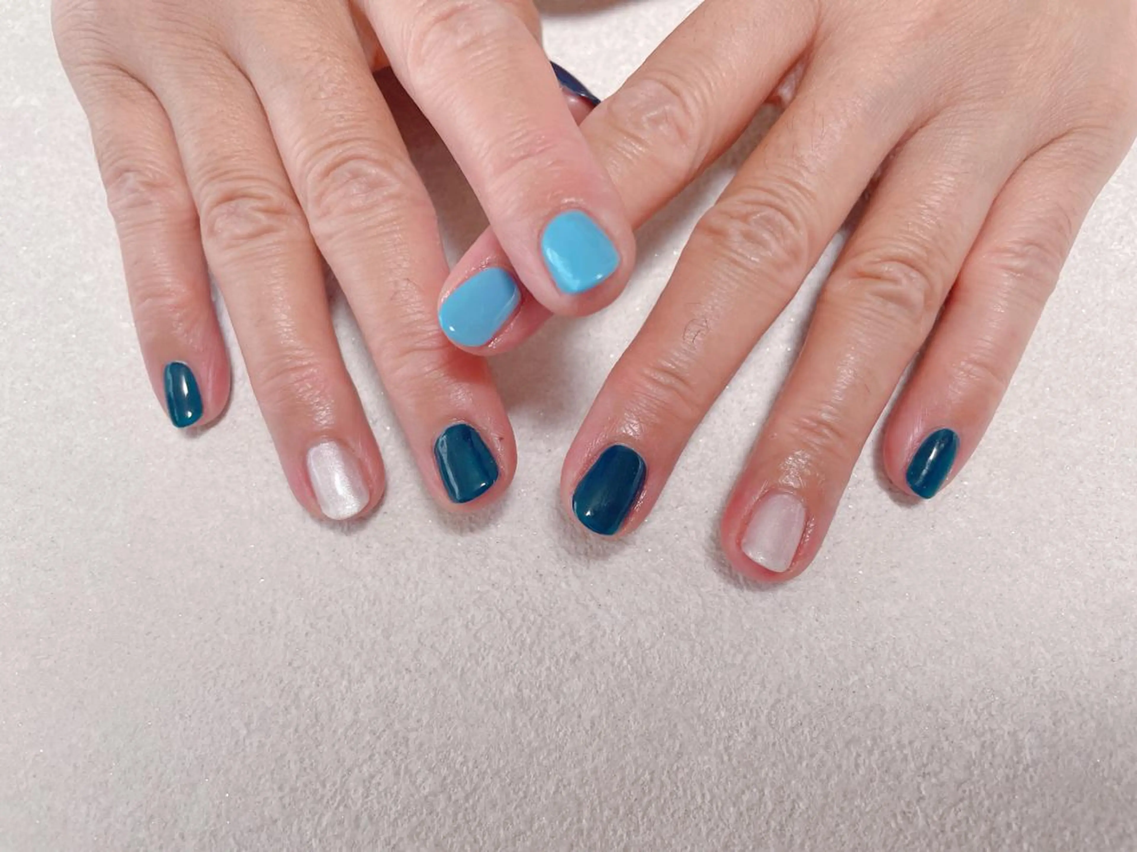 ネイル オーロラネイル フラワーネイル フットネイル フレンチネイル ジェルネイル kikinail 溝の口のネイルデザイン