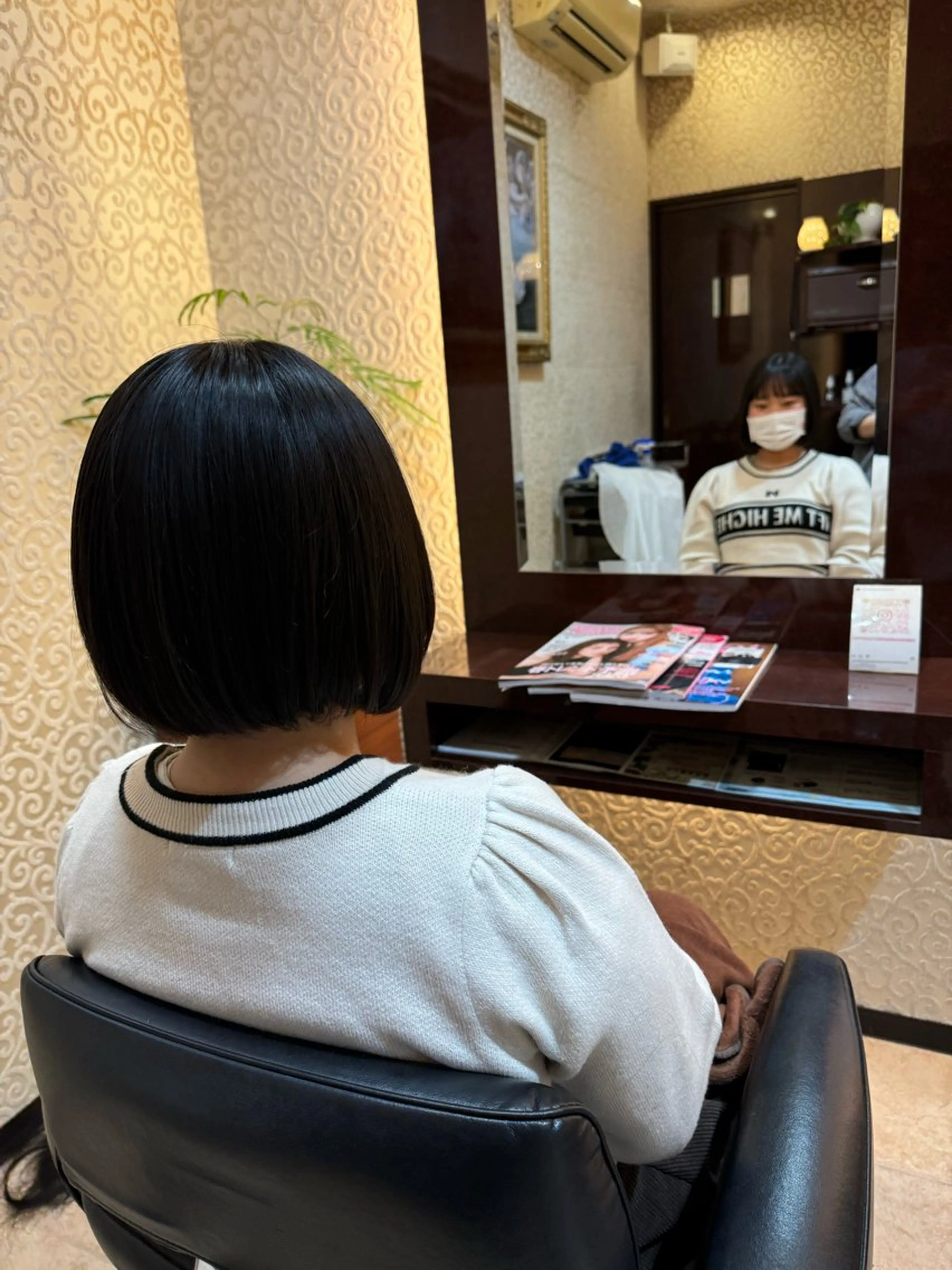 ミディアム 郷右近 すずのヘアスタイル
