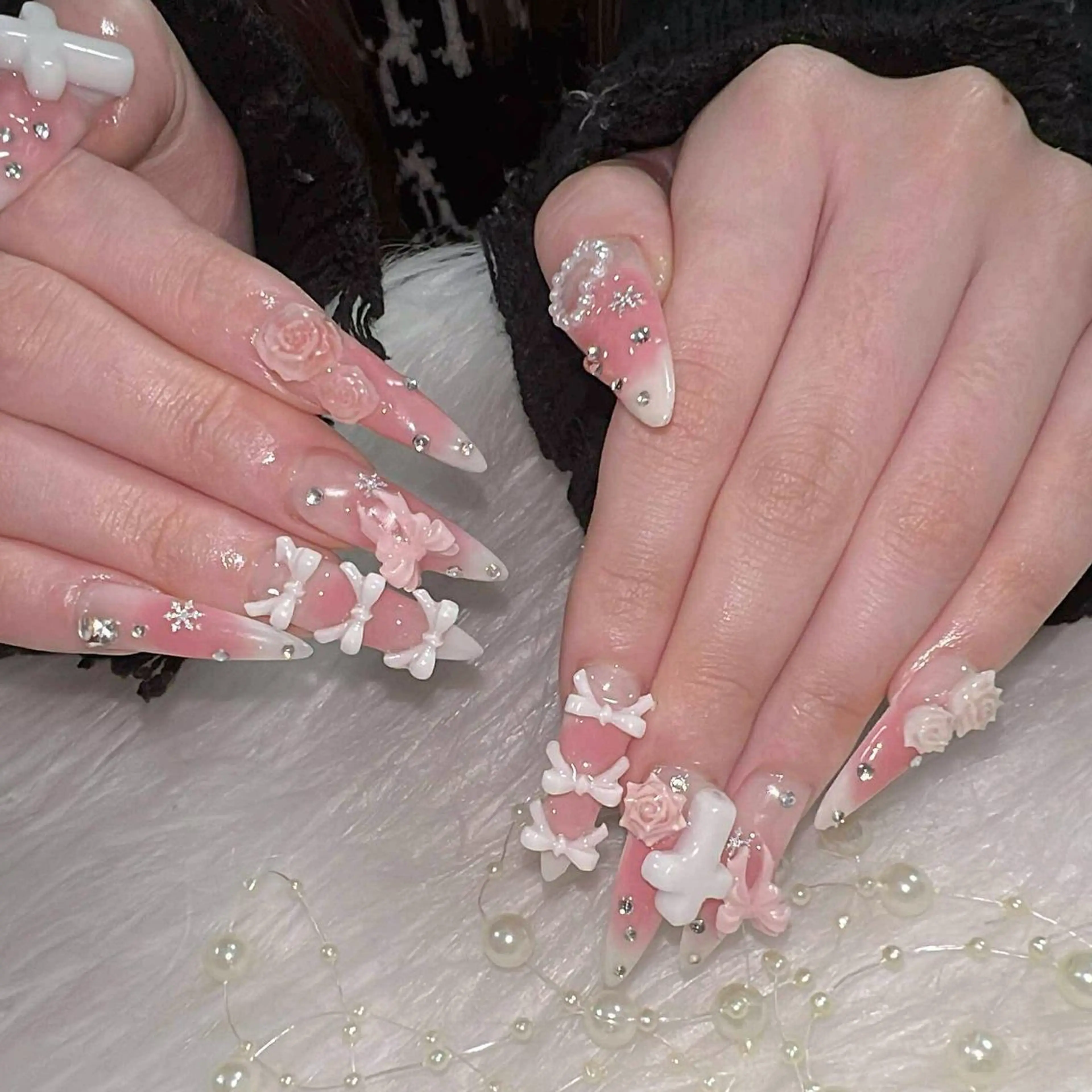 ネイル オーロラネイル クリアネイル 成人式 フラッシュネイル ジェルネイル ハンドネイル Amee Nail Salonのネイルデザイン