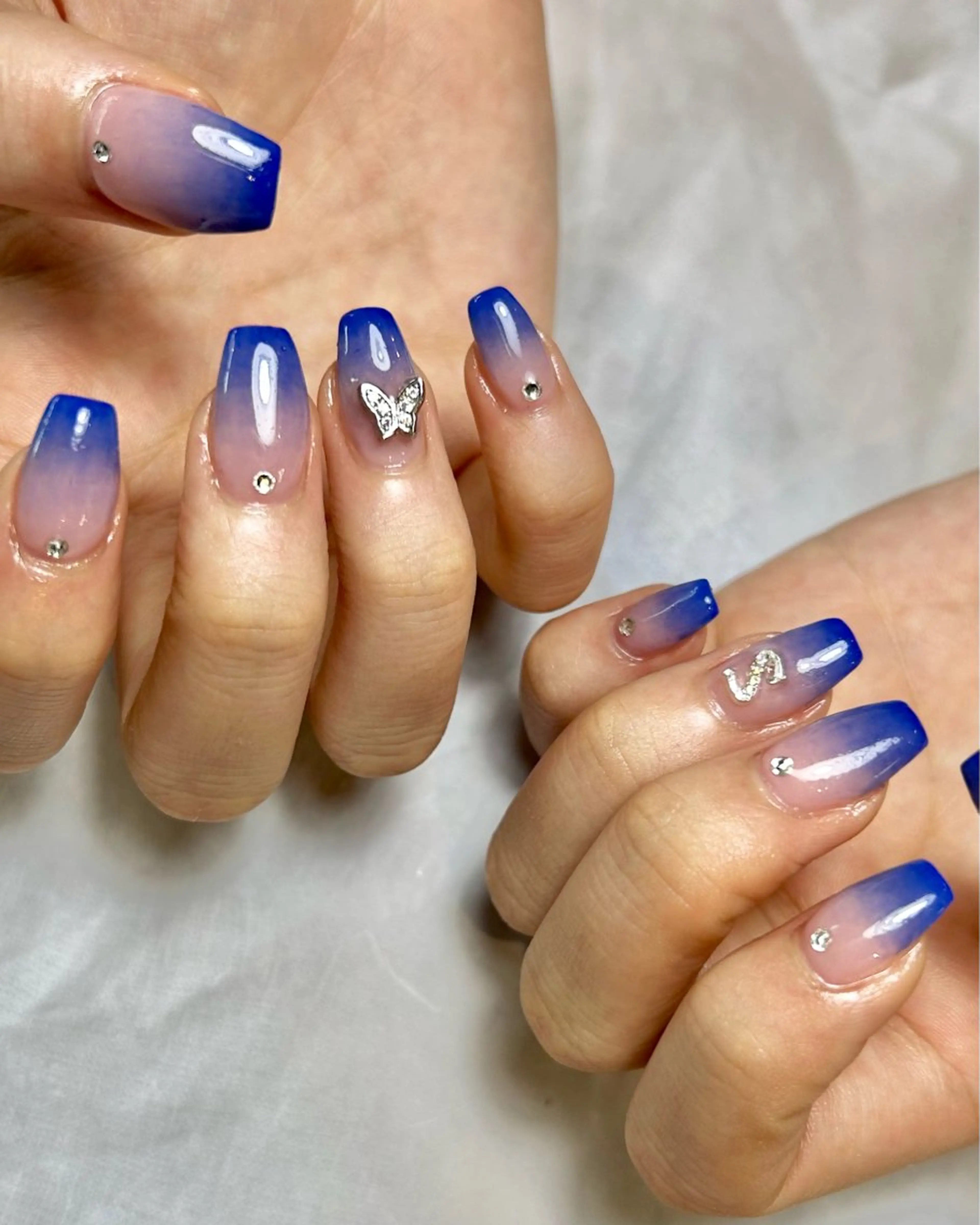 ネイル ブルー 持ち込み ピンク ハンドネイル Reflection marikoのネイルデザイン