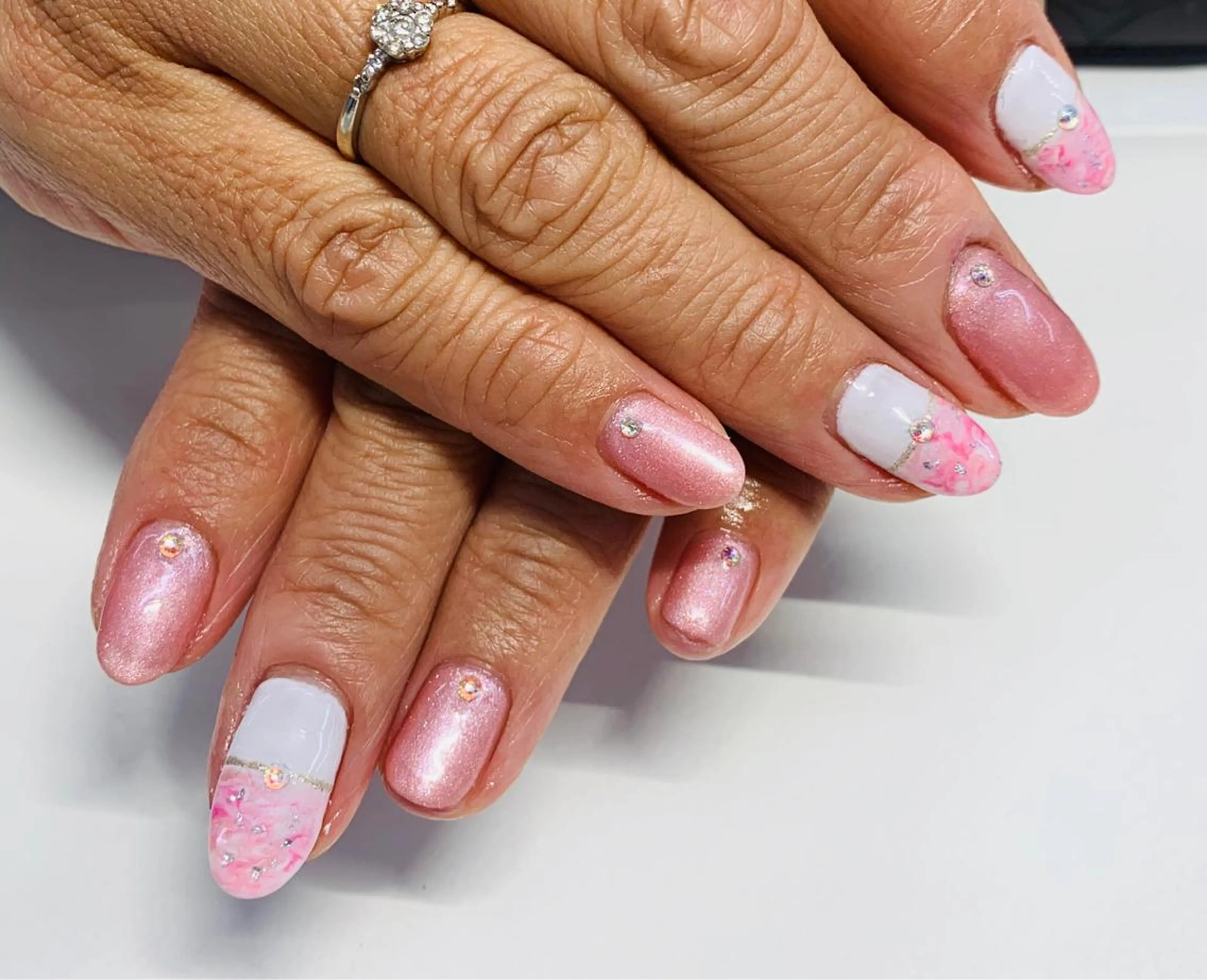 ネイル Mule Beauty Salon所属・ミュール ビューティーサロンのネイルデザイン