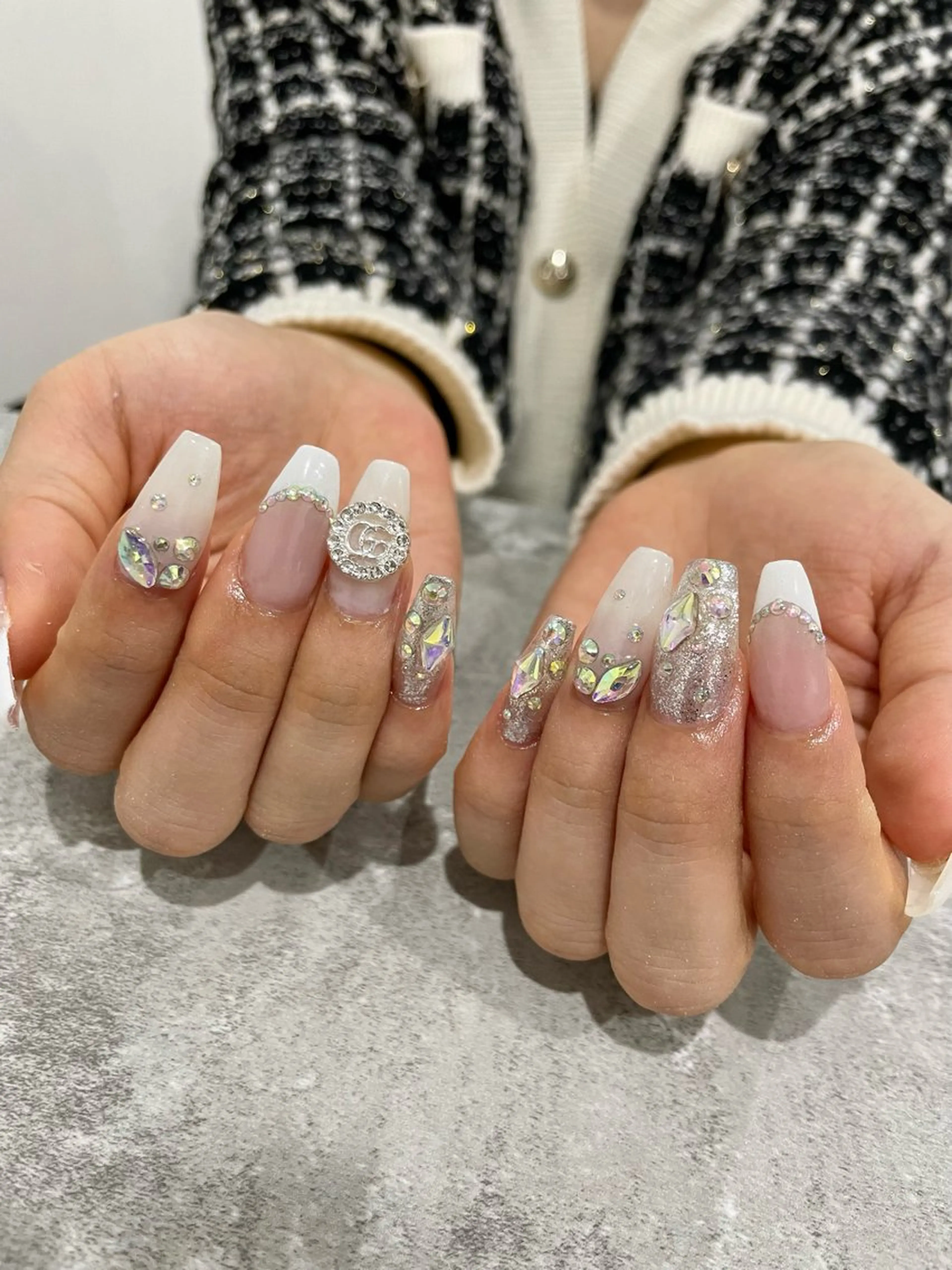 ネイル 持ち込み ハンドネイル Raviliss ♡のネイルデザイン