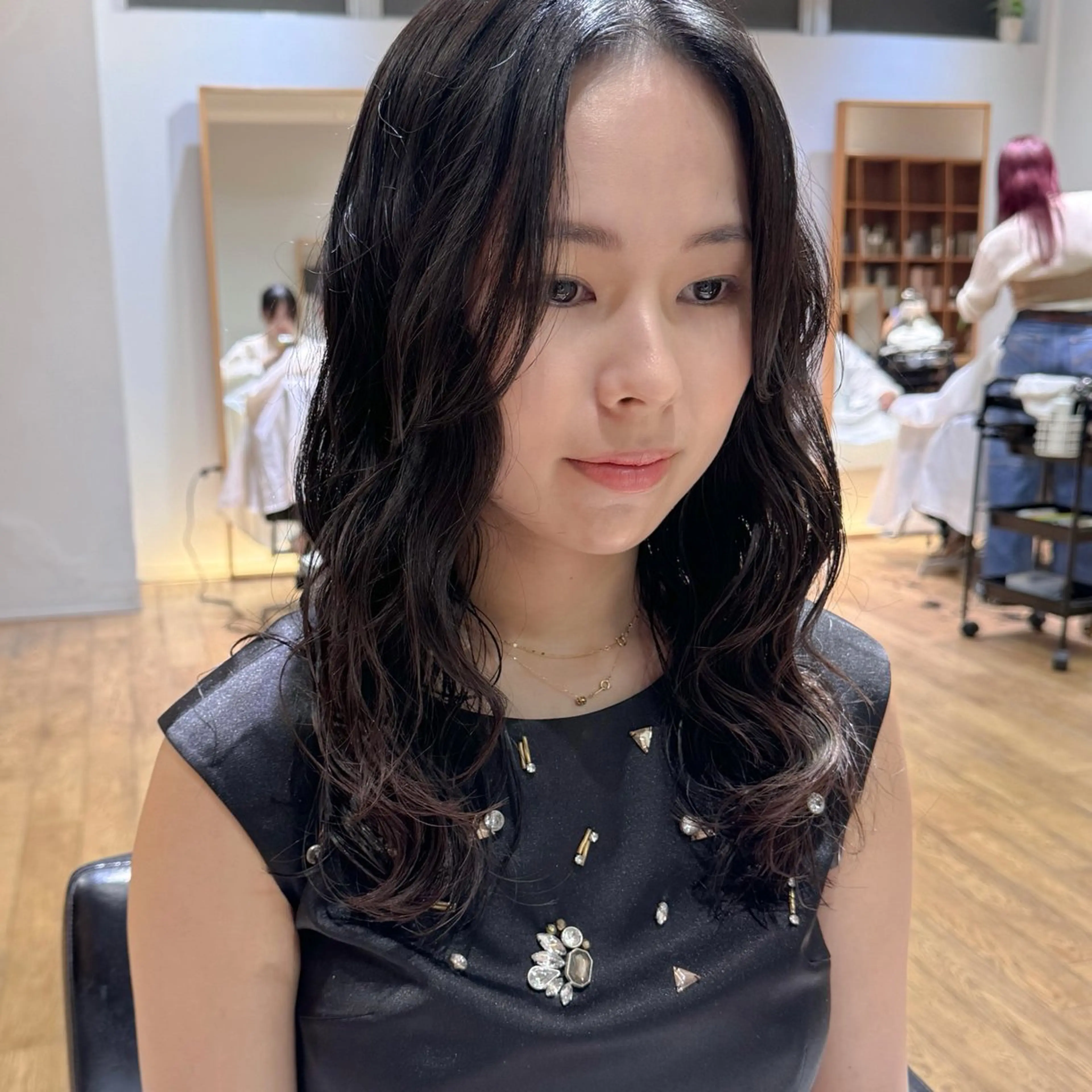 セミロング パーマ セミロングパーマ カット パーマ 大橋 芽衣のヘアスタイル