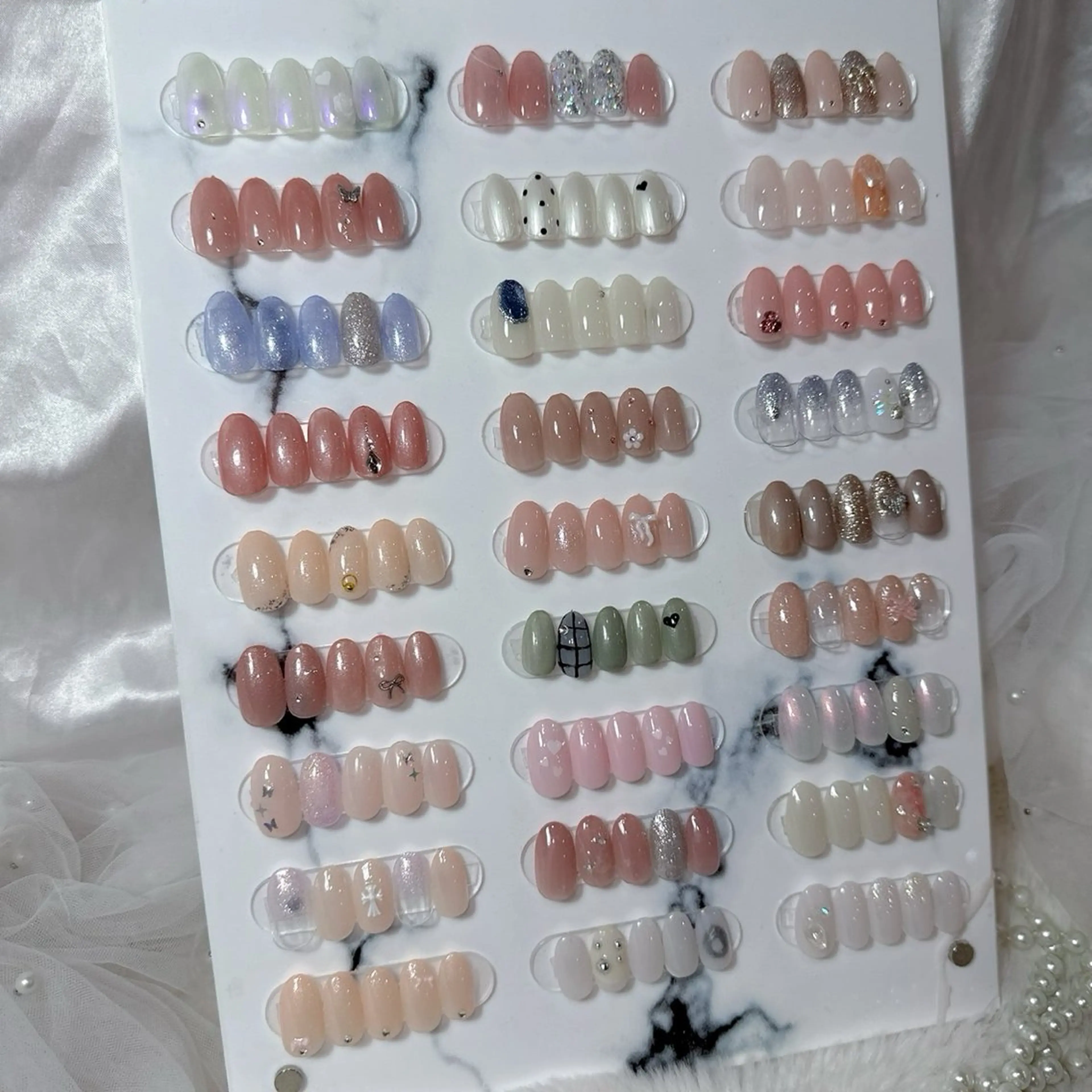 【HANDオフ無し】定額シンプルデザインAの写真