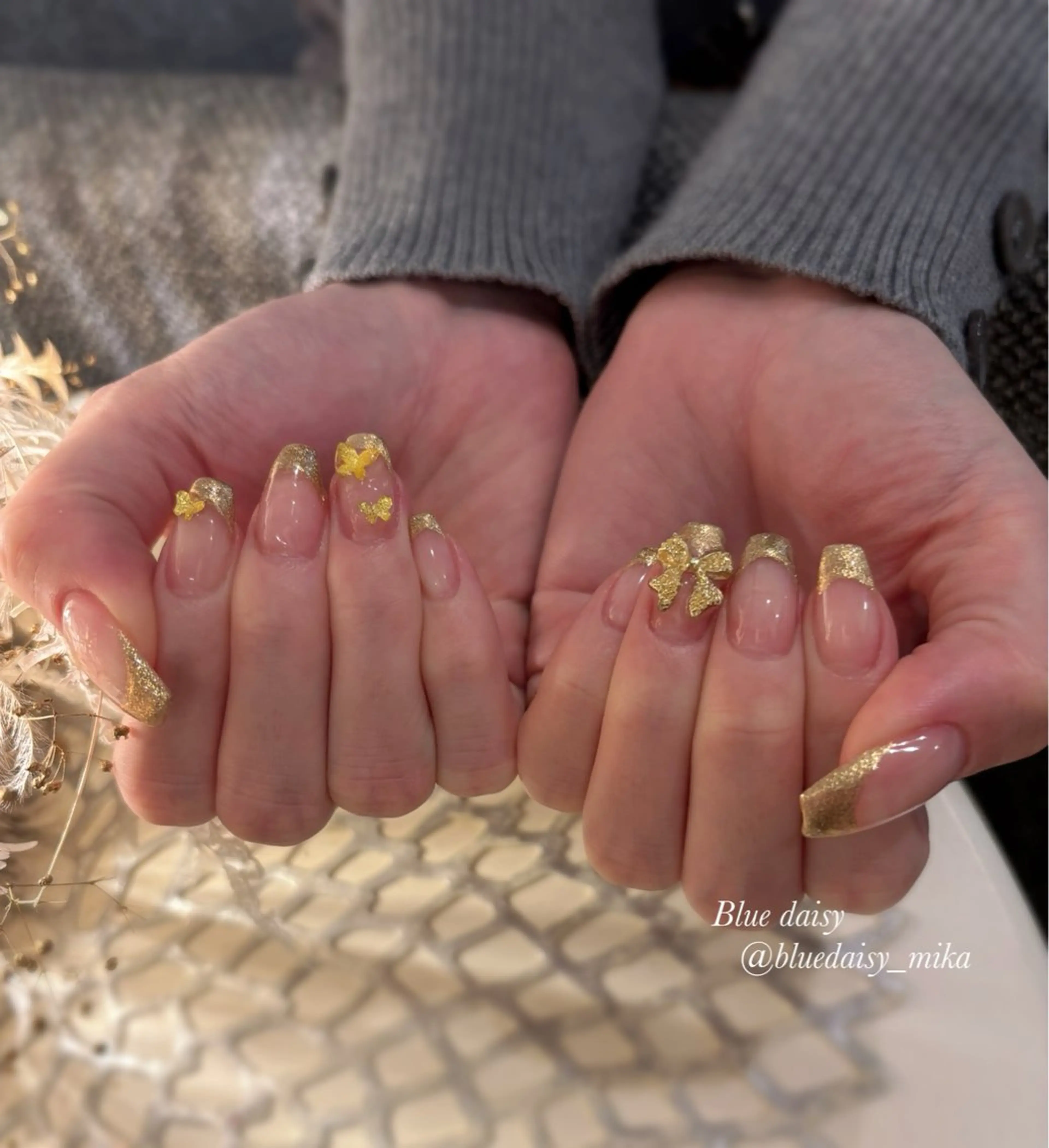 ネイル フレンチネイル ゴールド ラメ(グリッター) ハンドネイル Blue　daisy　栄本店 【ブルーデイジー】所属・Blue daisy 栄本店のネイルデザイン