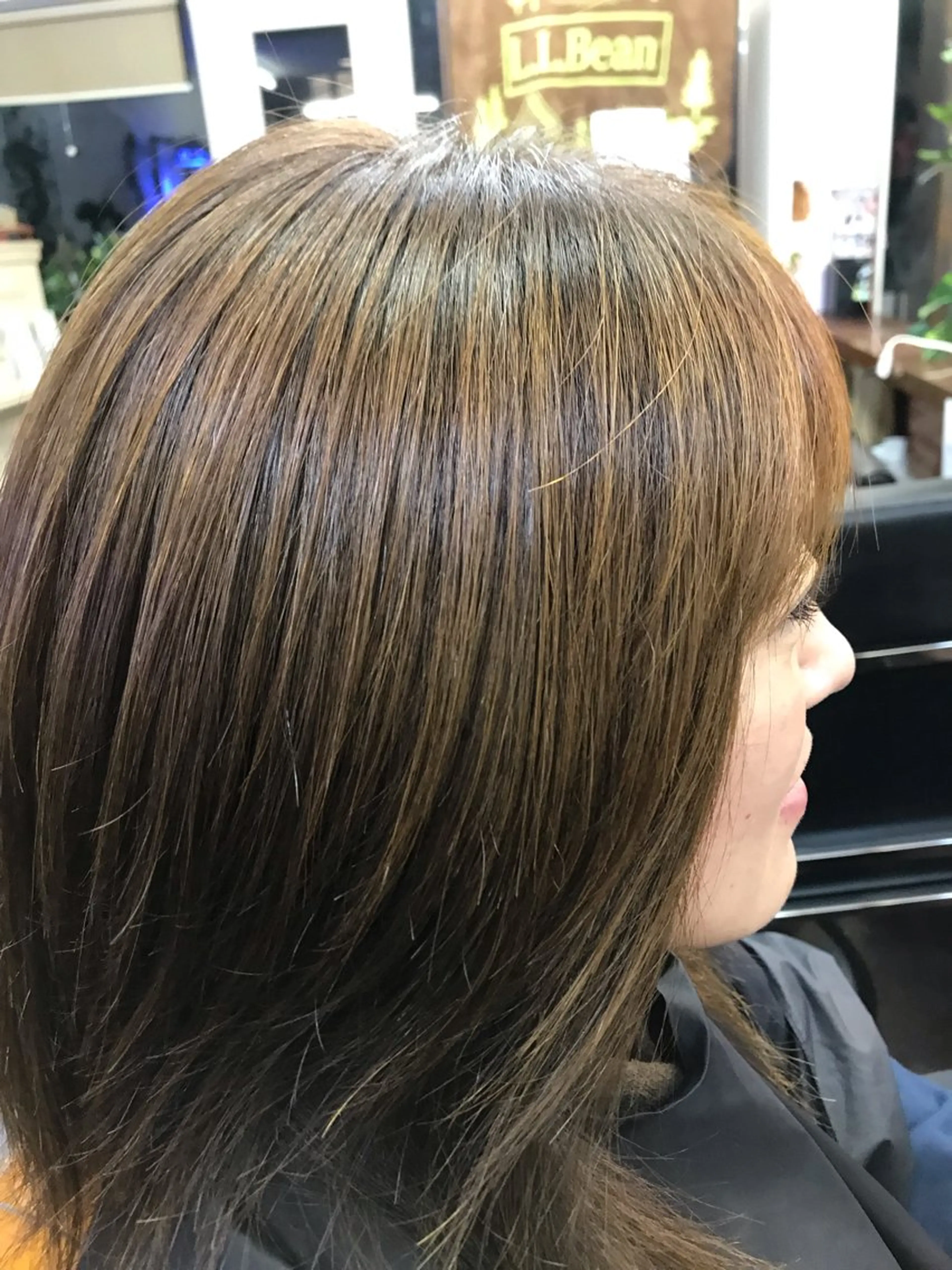 セミロング カラー 桧山 真のヘアスタイル