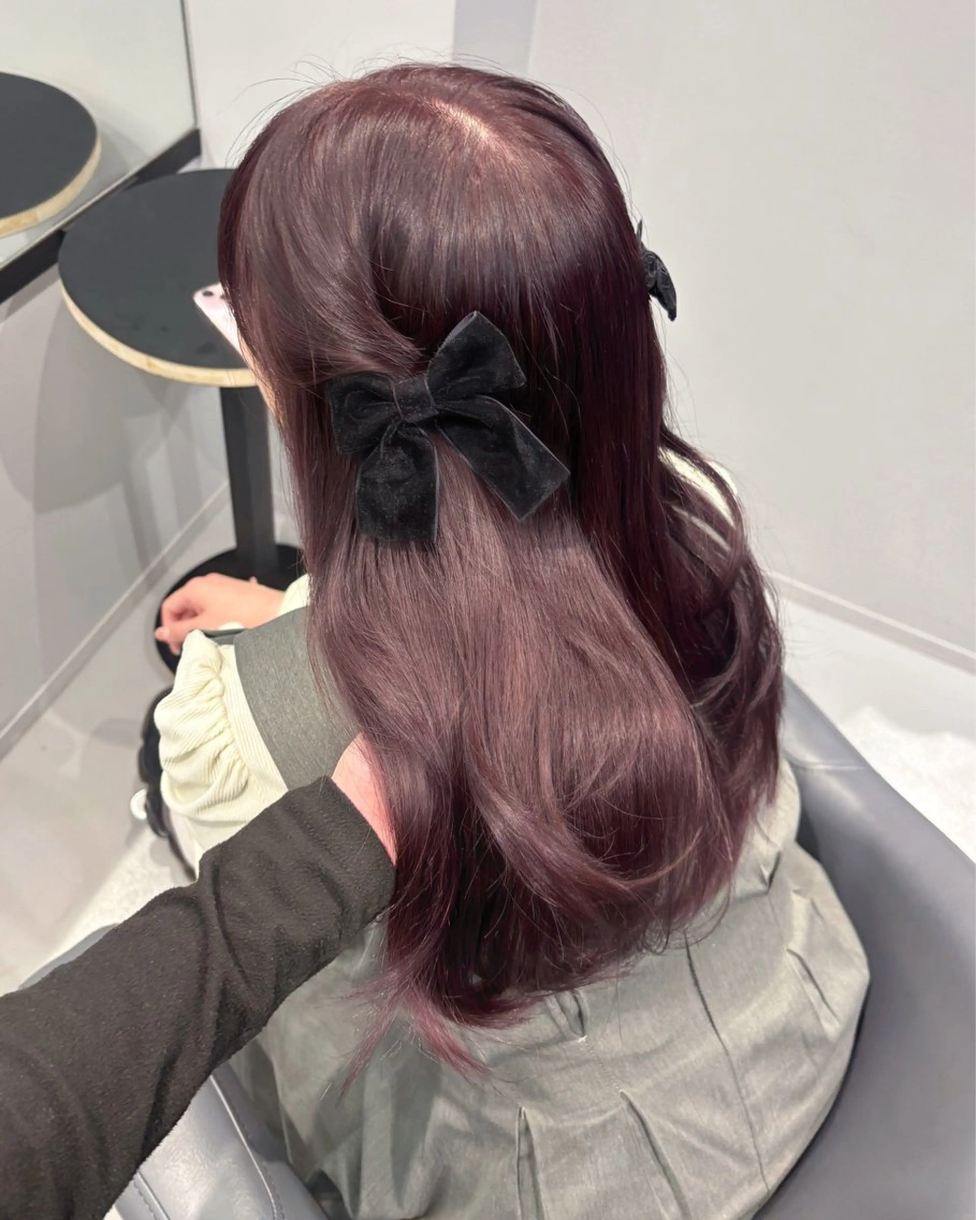 ロング 横岡 亜香里のヘアスタイル