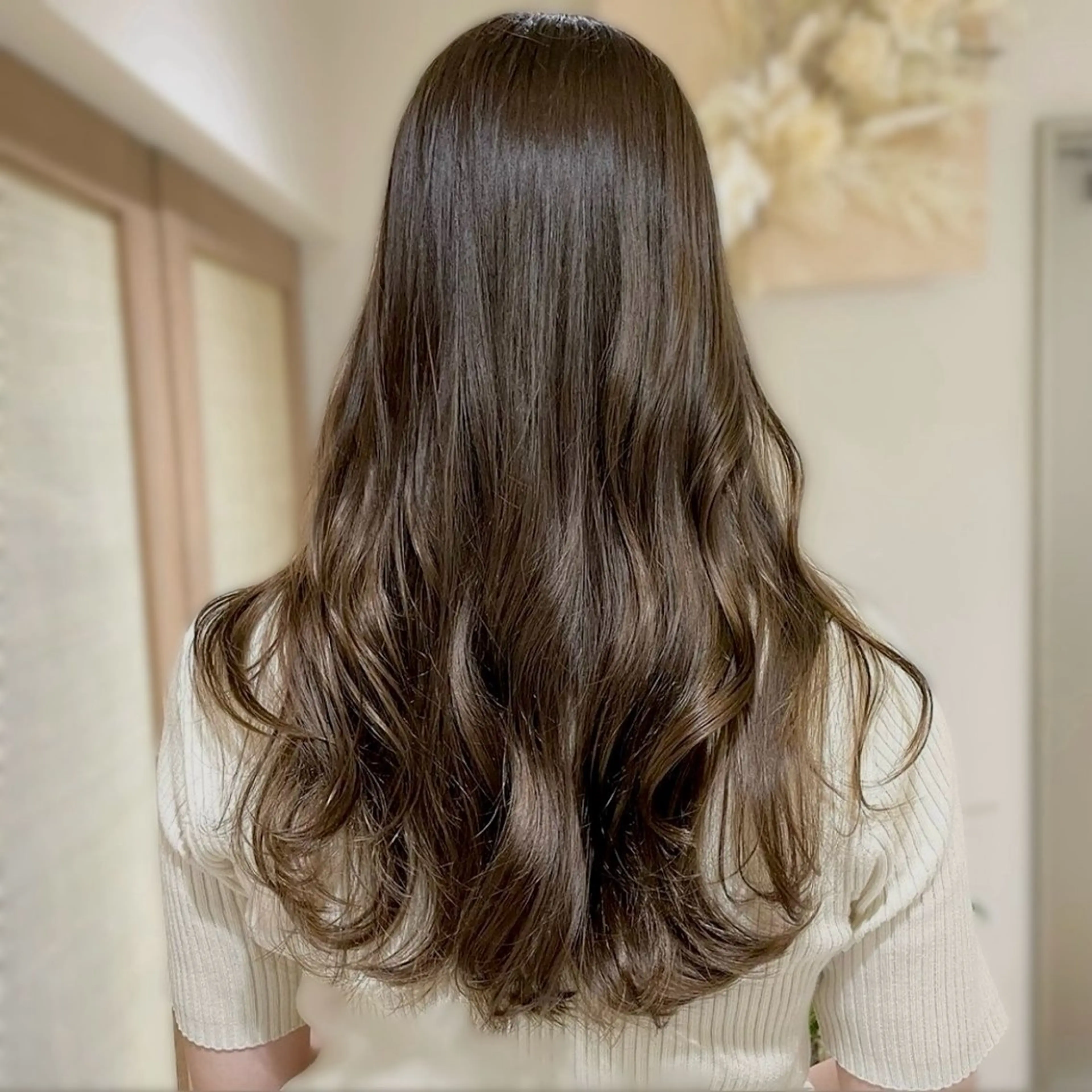 ロング カラー ベージュカラー フォギーベージュ 🎀Ayuka🎀 / ボブ/ 艶カラーのヘアスタイル