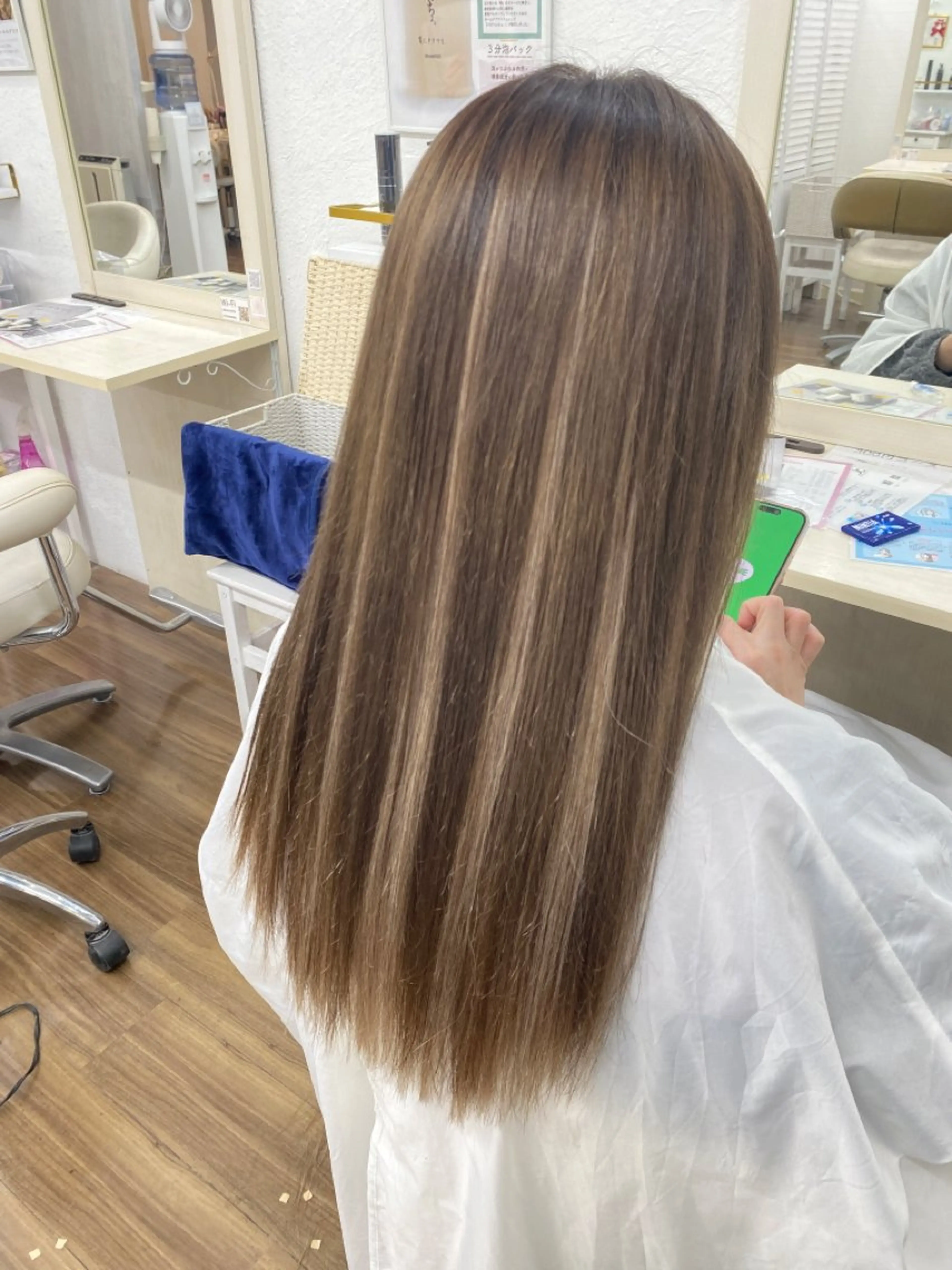 ロング カラー ハイライトカラー エクステ ハイライト エクステ GLOSS 心斎橋 山上のヘアスタイル