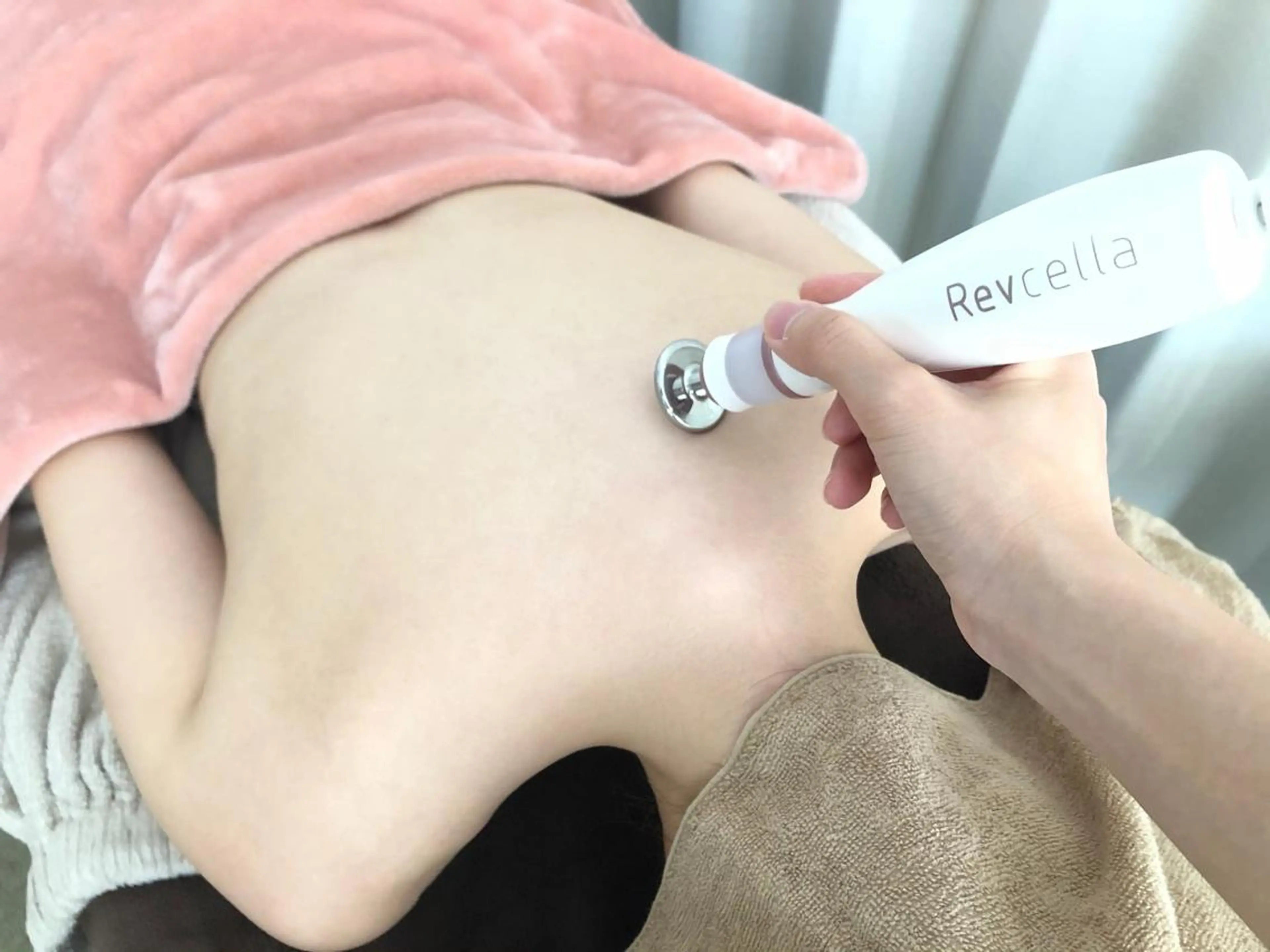 ヒト幹細胞で背中美人に💖大人気のヒト幹細胞美容液とプラズマで背中ニキビケア✨施術後はセラミド配合‼︎高保湿パック付き✨の写真