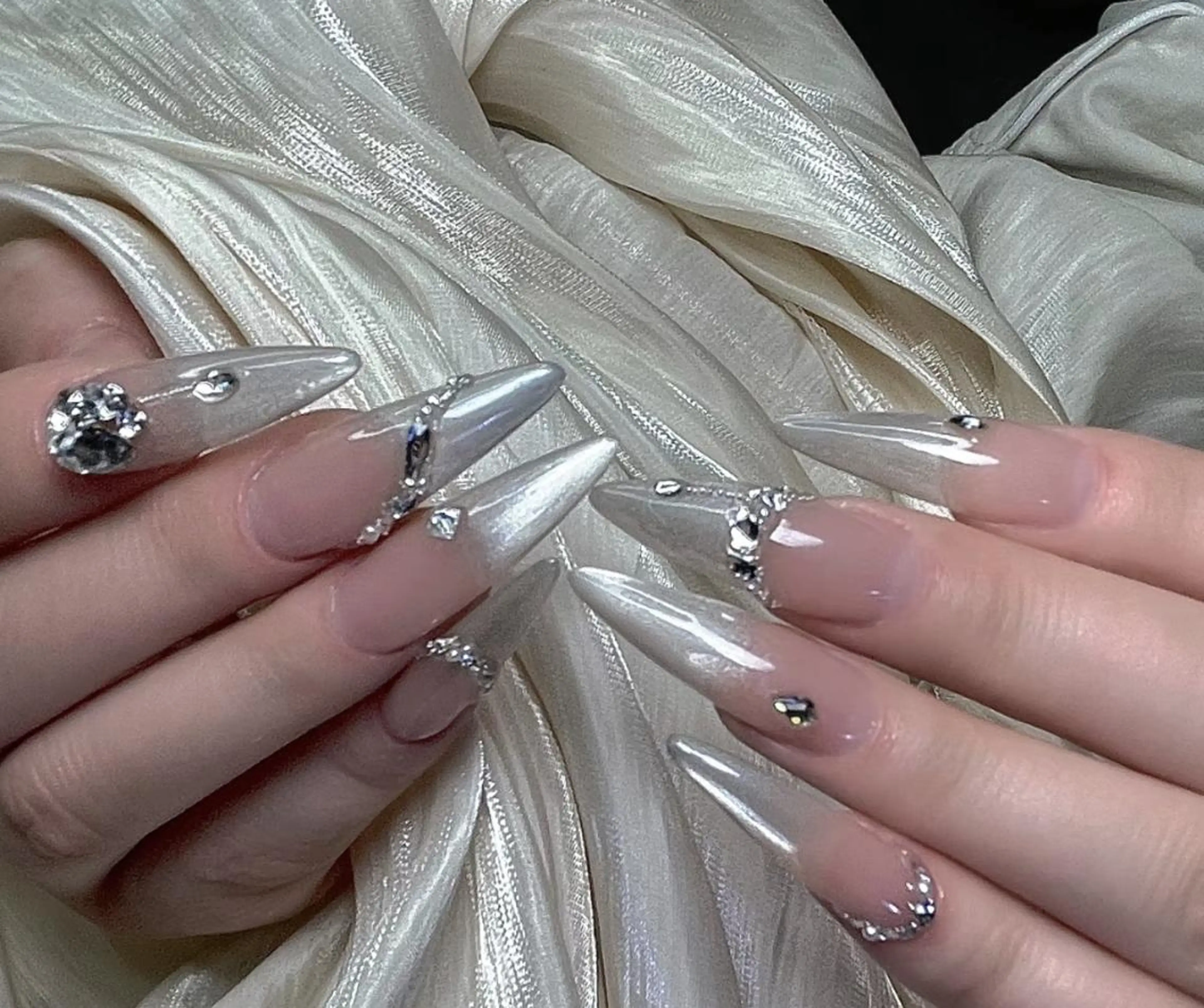 ネイル ハンドネイル 🎀 Ayaka_nailのネイルデザイン