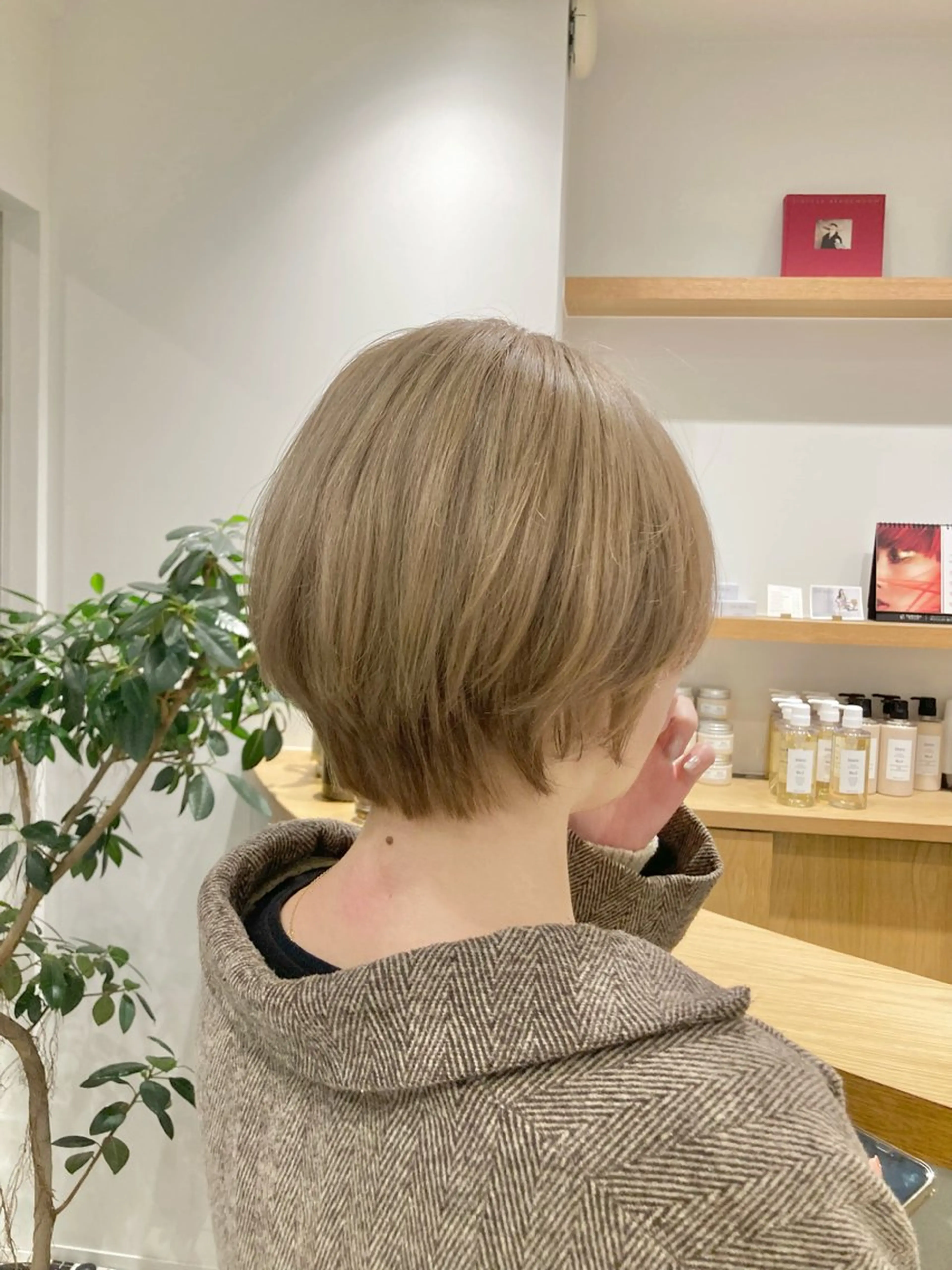 ショート 中山 優里のヘアスタイル