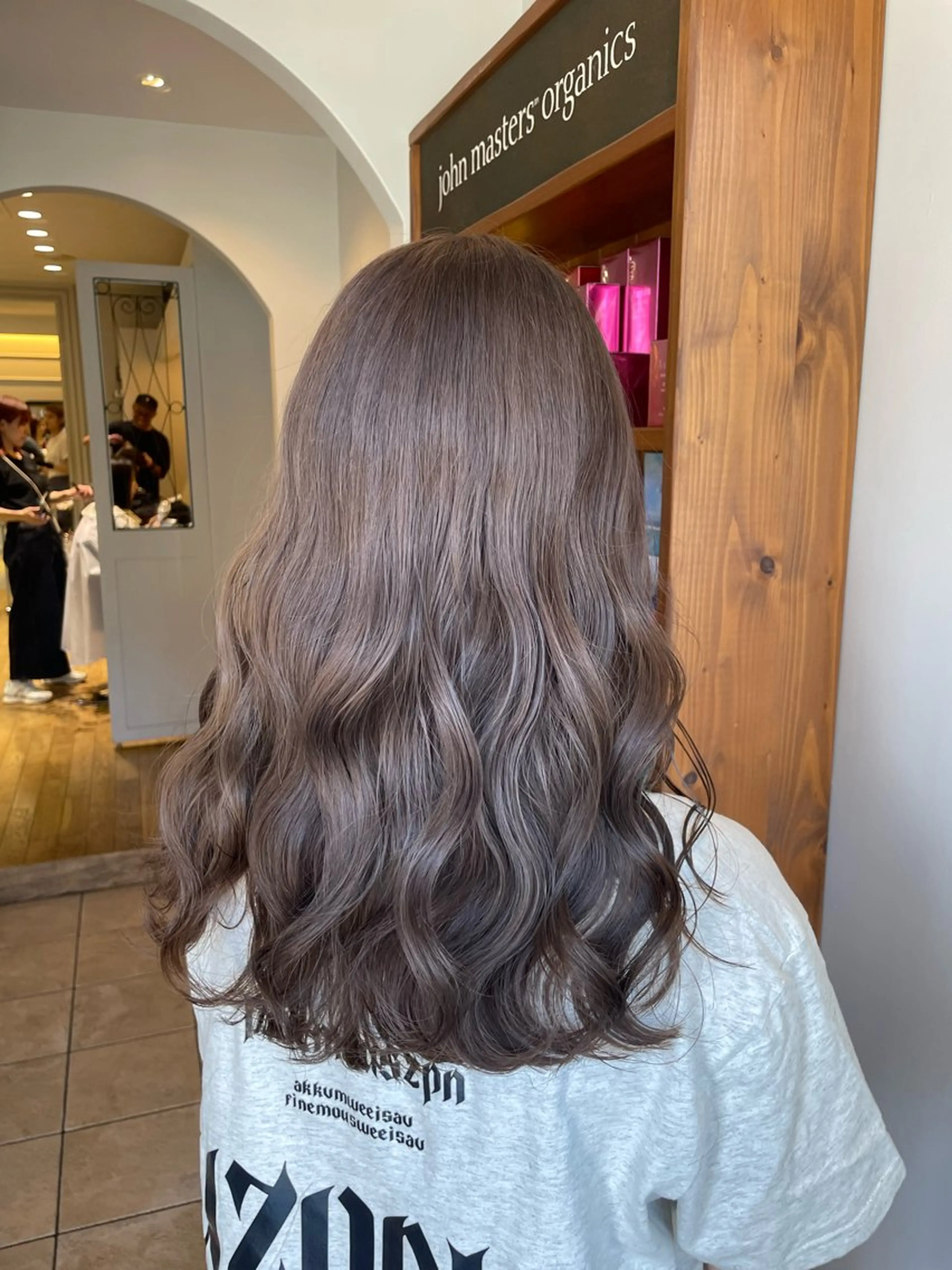 ロング ヘアカラー ハイトーン/透明感 カラー/下出有沙のヘアスタイル