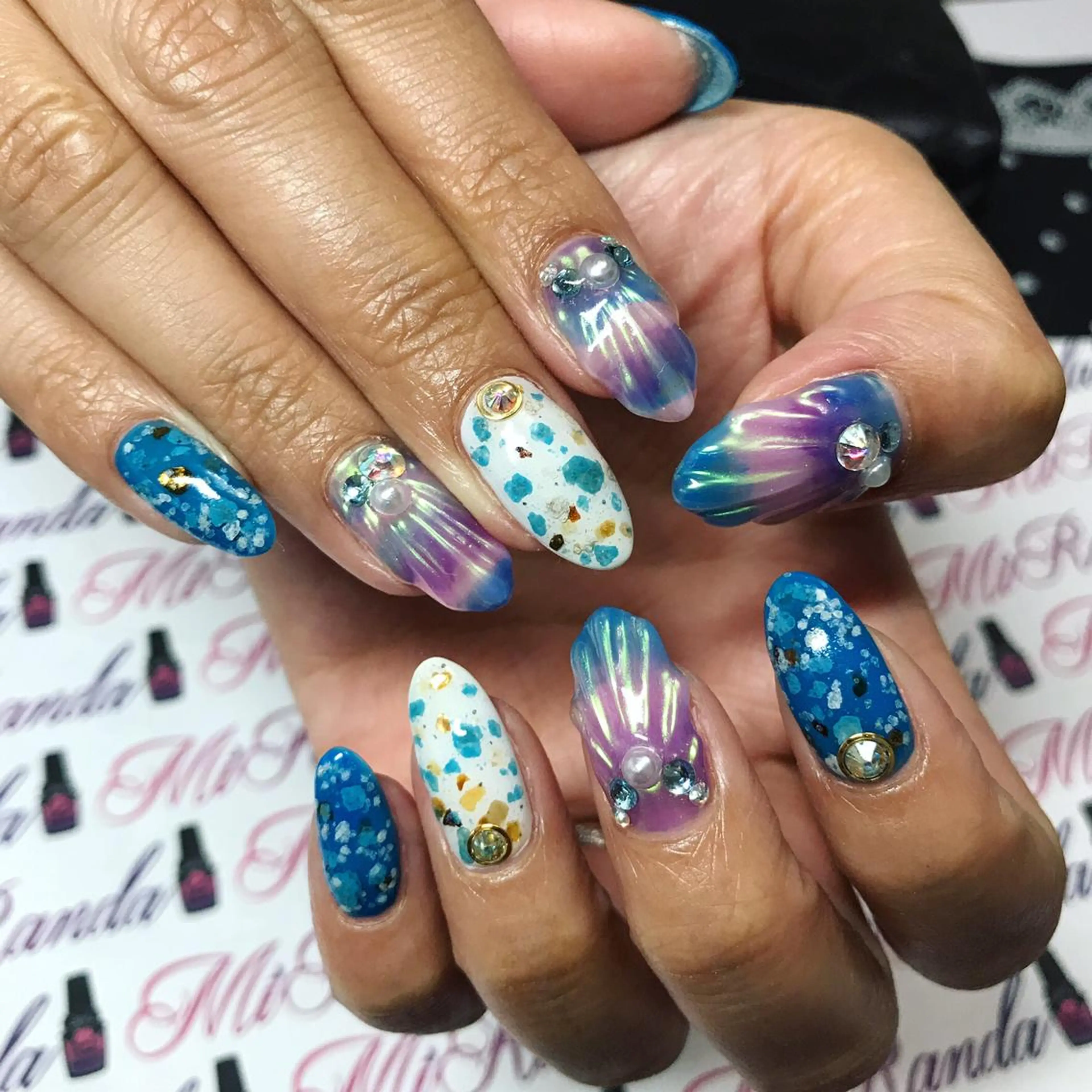 ネイル MiRanda Nail所属・MiRanda 保坂 舞のネイルデザイン