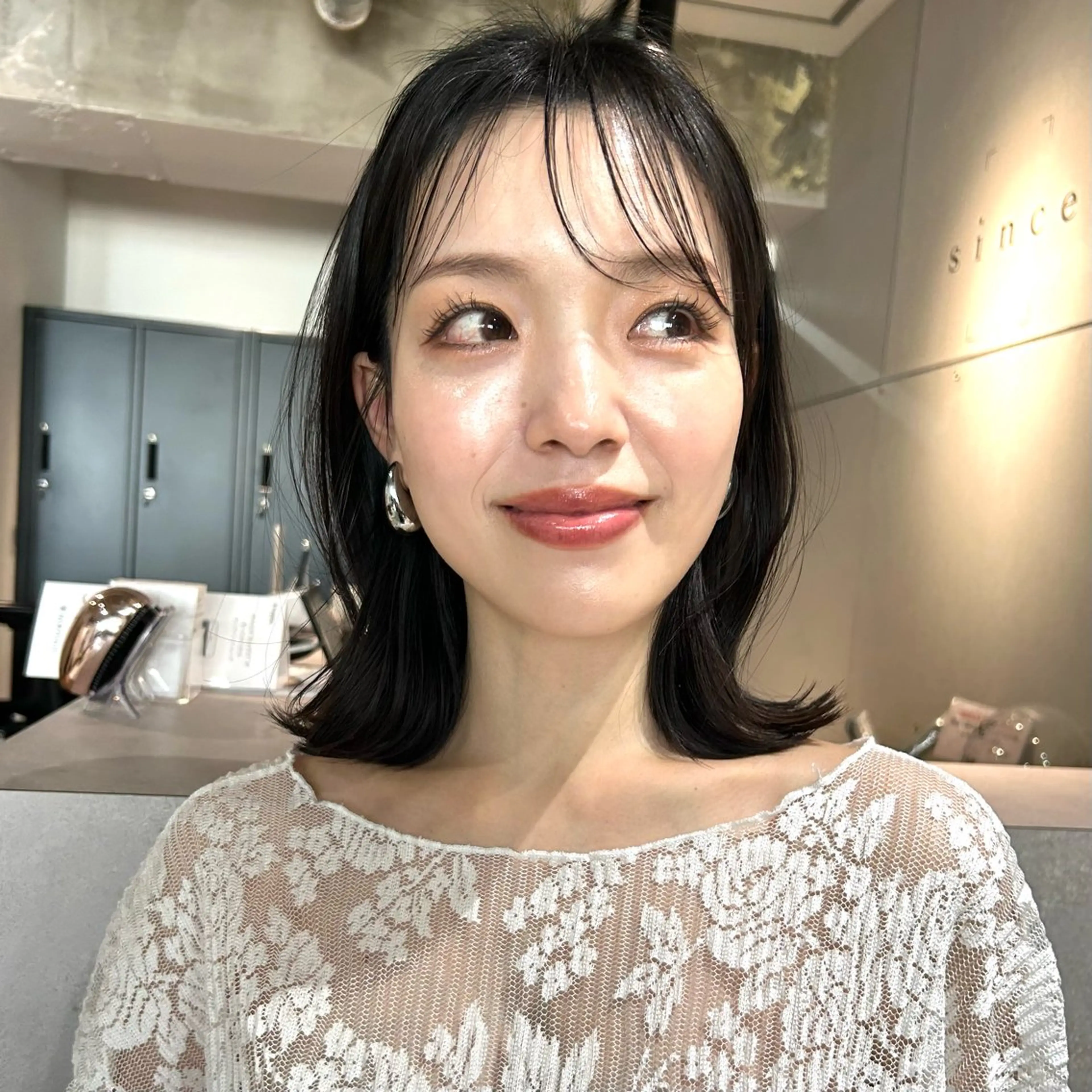 ミディアム 外ハネヘア カット トリートメント ヘアセット/透明感 カラー/MIHO♡のヘアスタイル