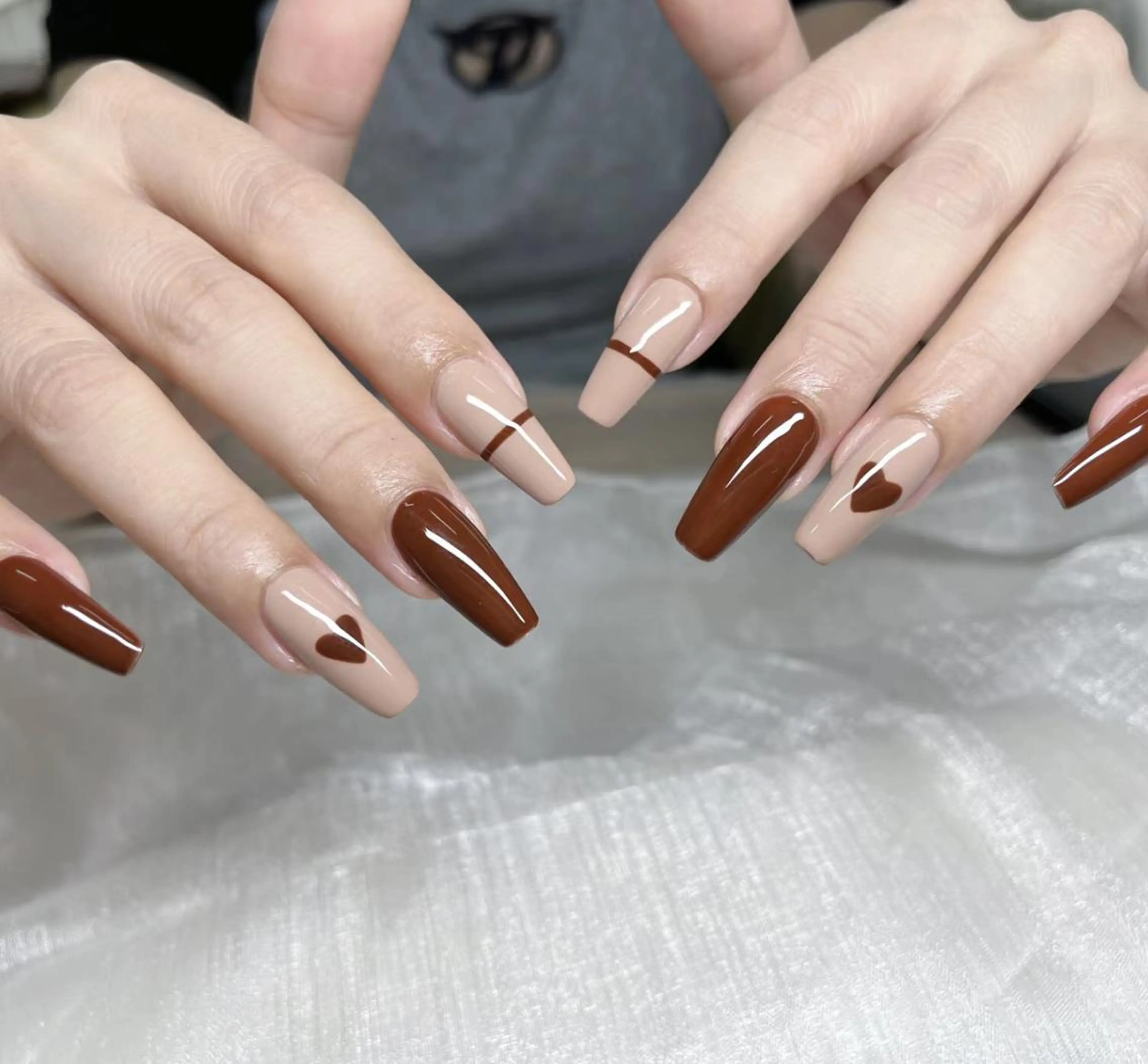 ネイル 長さ出し ネイルチップ Queens ゲンのネイルデザイン