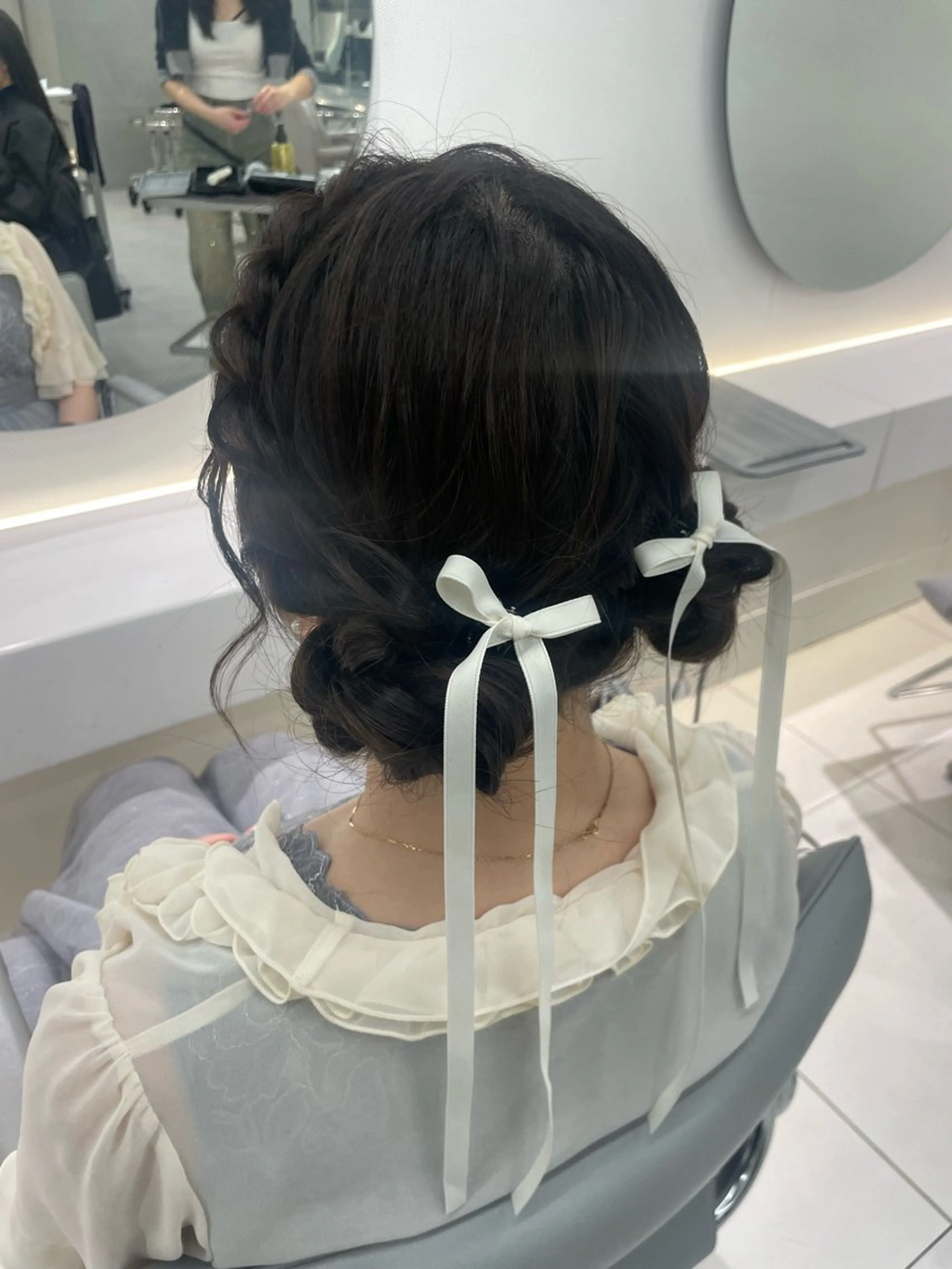 セミロング ヘアアレンジ お団子ヘア 結婚式・ブライダル ヘアセット ヘアセット🎀耳つぼ 👂💎MONAMIのヘアスタイル