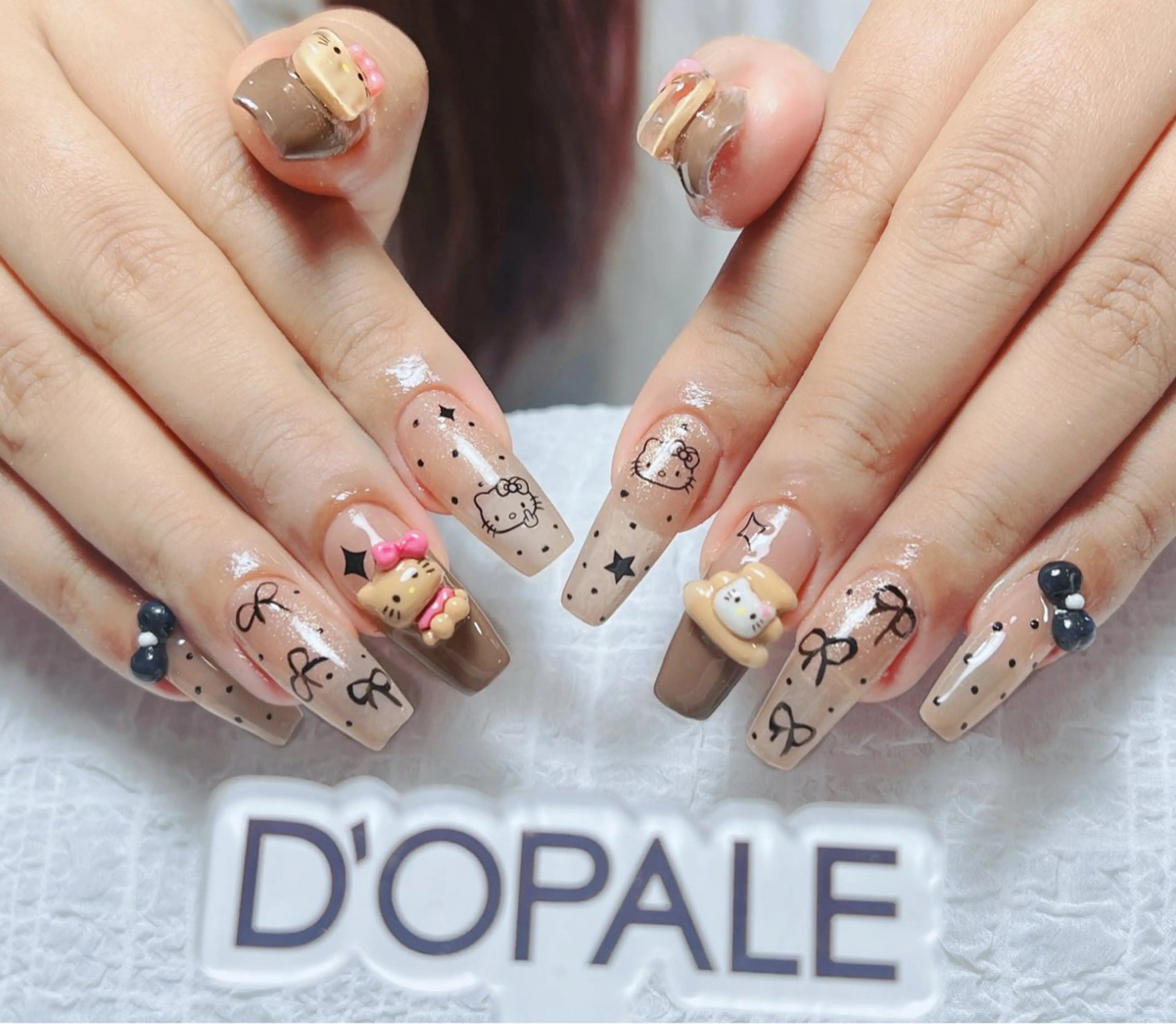 ネイル 持ち込み D‘OPALE所属・DOPALE、もも 彦奇のネイルデザイン