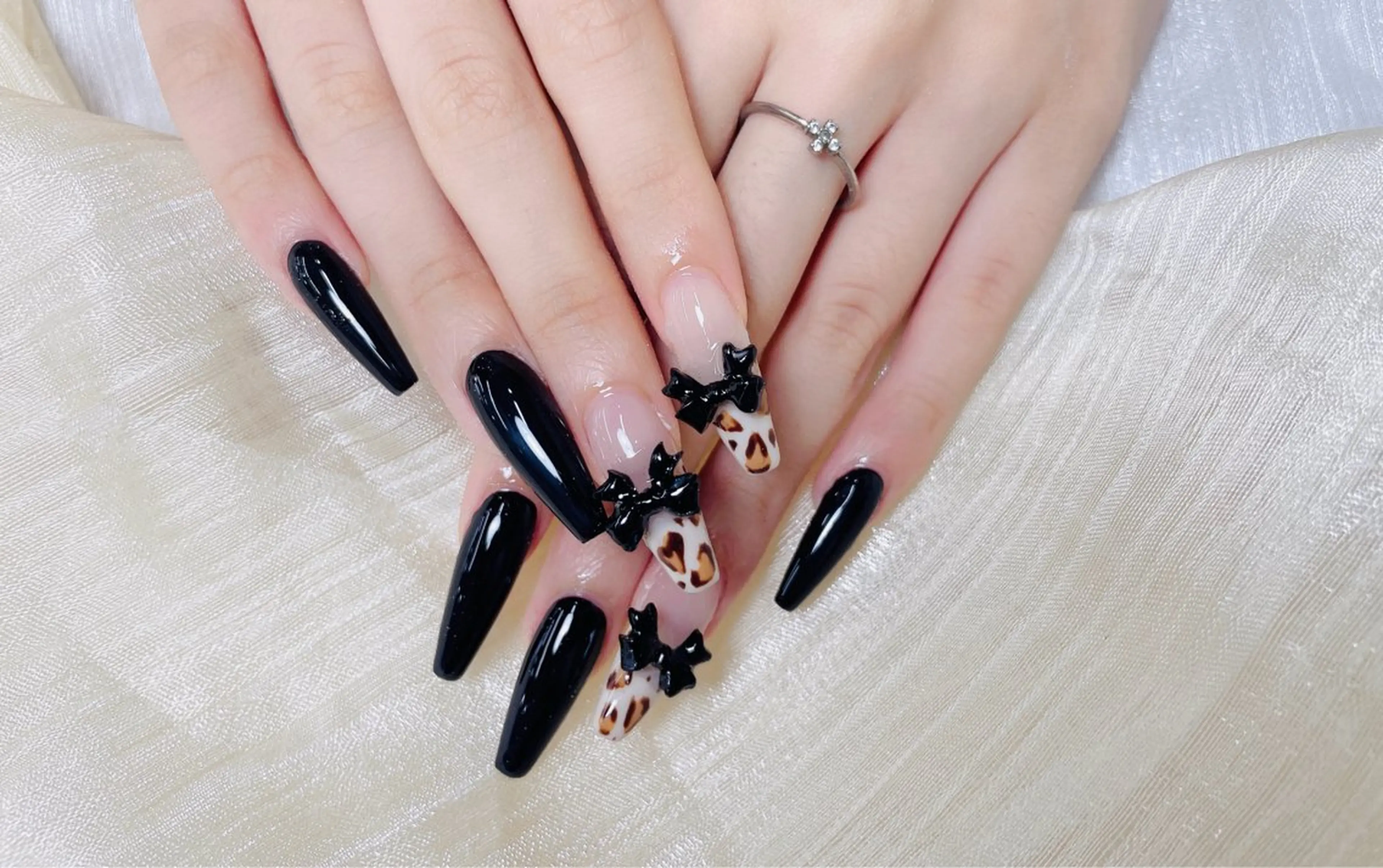 ネイル チョウ チョウのネイルデザイン