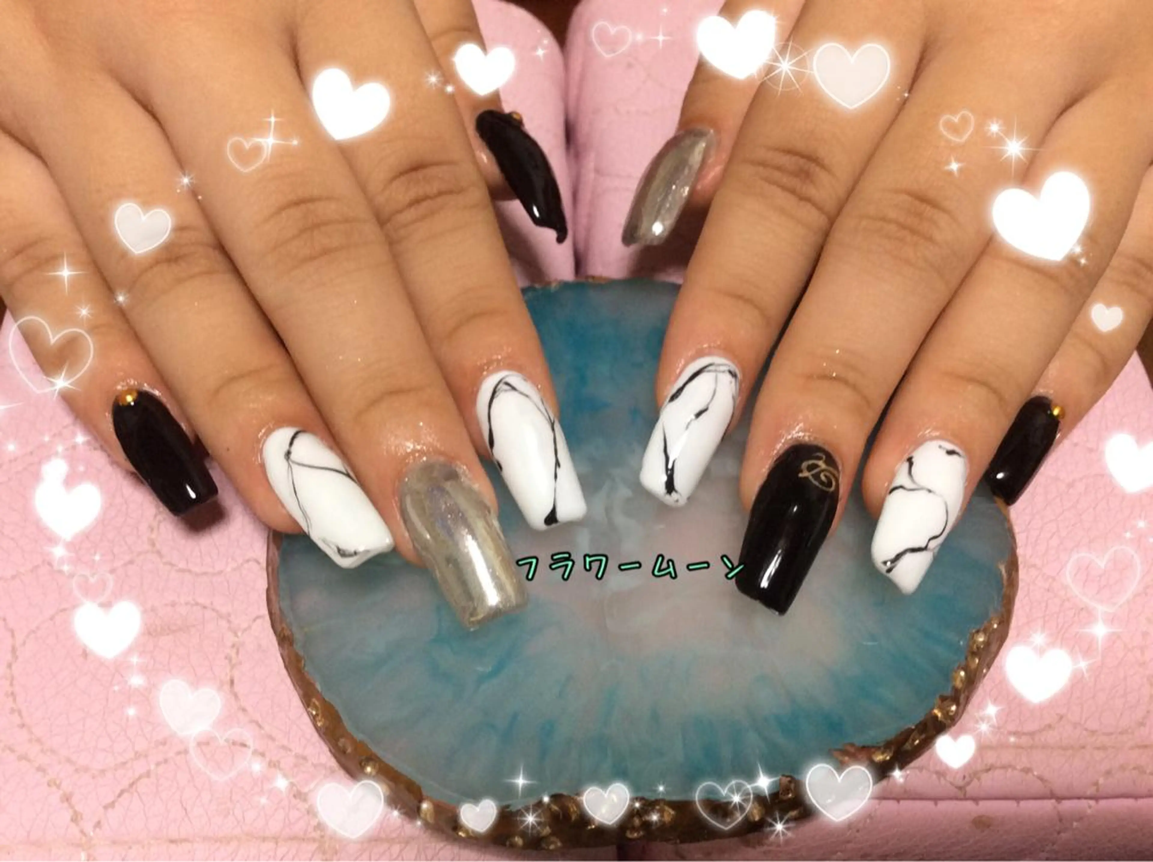 ネイル フラワー ムーンのネイルデザイン