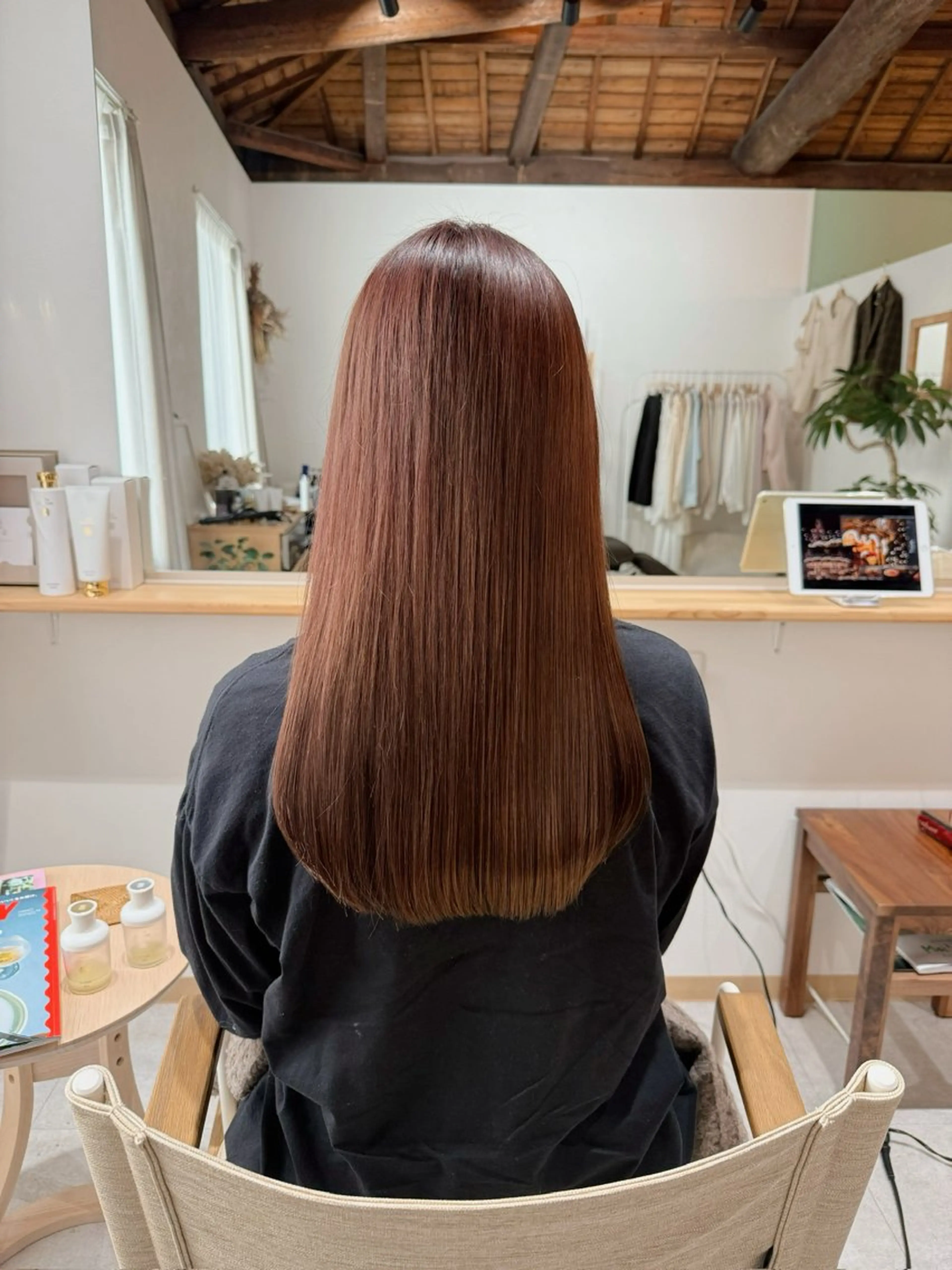 ロング カラー ベージュカラー ブリーチ ケアブリーチ 透明感カラー ピンクカラー カット ヘアカラー h a k u 大倉 卓人のヘアスタイル