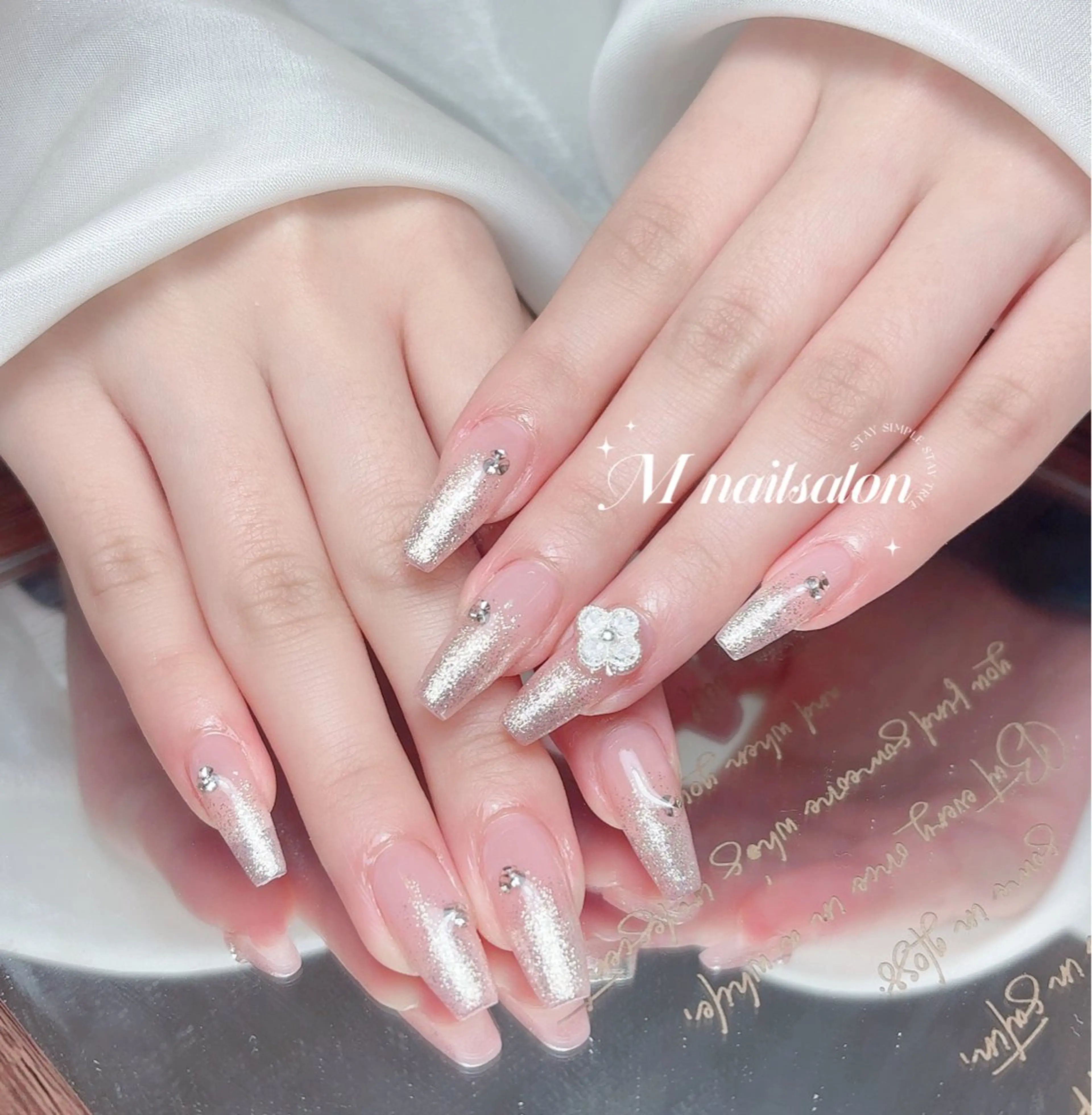 ネイル ハンドネイル M🌷nail 長さだし専門店のネイルデザイン