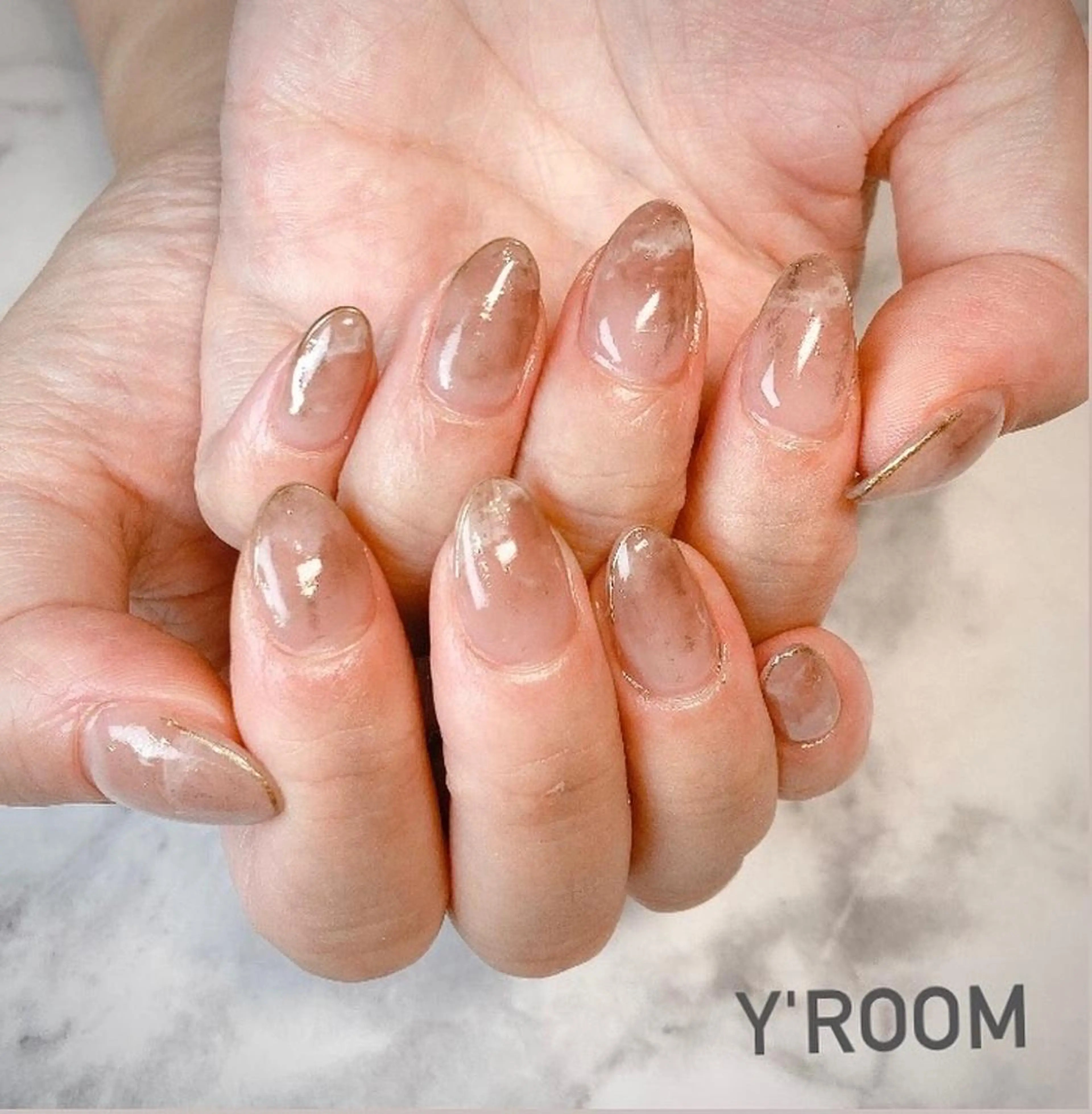 ネイル オーロラネイル フラッシュネイル フットネイル ジェルネイル 氷ネイル・うるうるネイル ハンドネイル YUKA （ネイリスト）のネイルデザイン