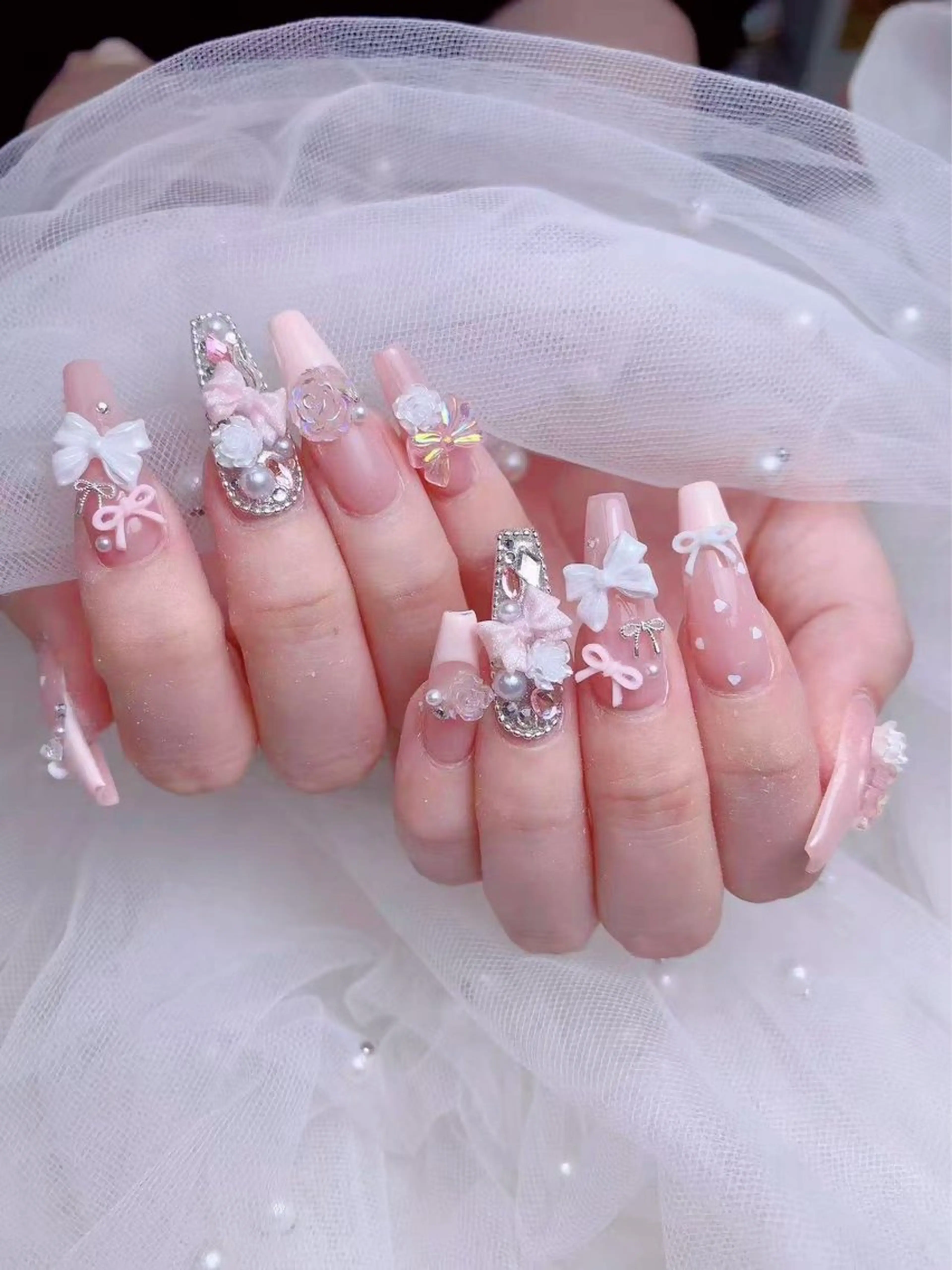 ネイル チョウ チョウのネイルデザイン