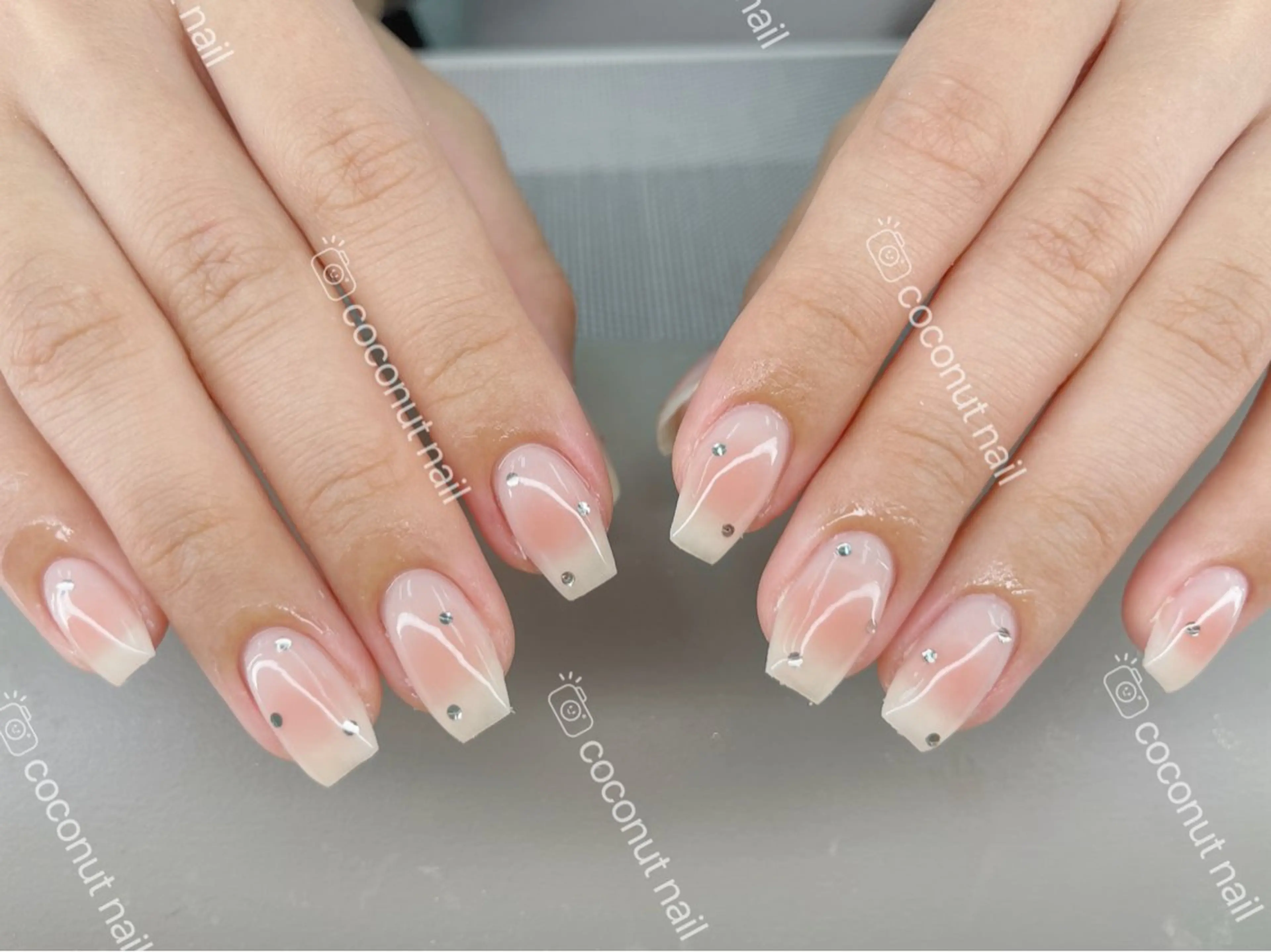 ネイル ハンドネイル 神田 ココナッツのネイルデザイン