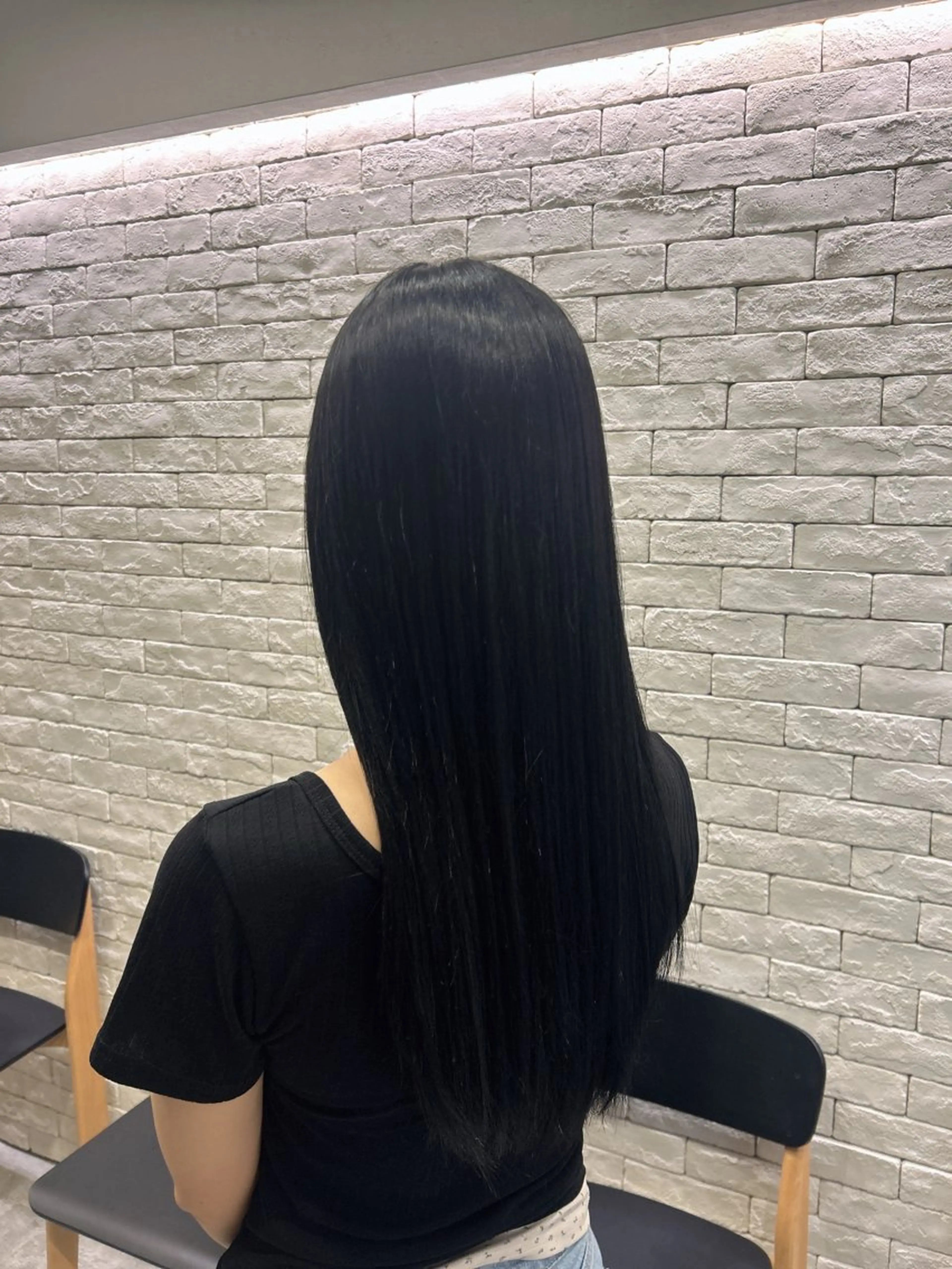 ロング 色素薄めカラー o___mioのヘアスタイル