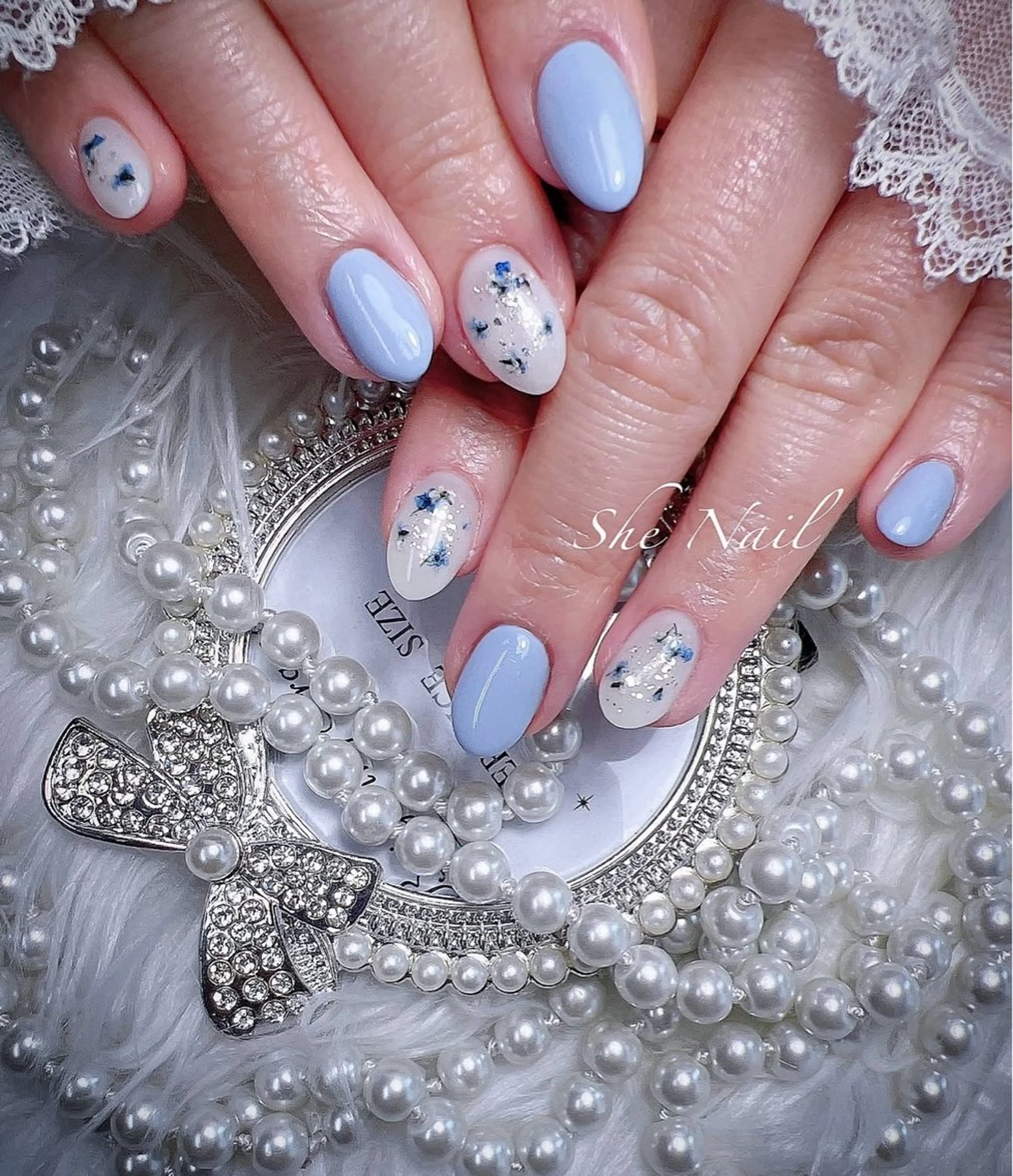 ネイル She_nail所属・ELSA_ Bellaのネイルデザイン