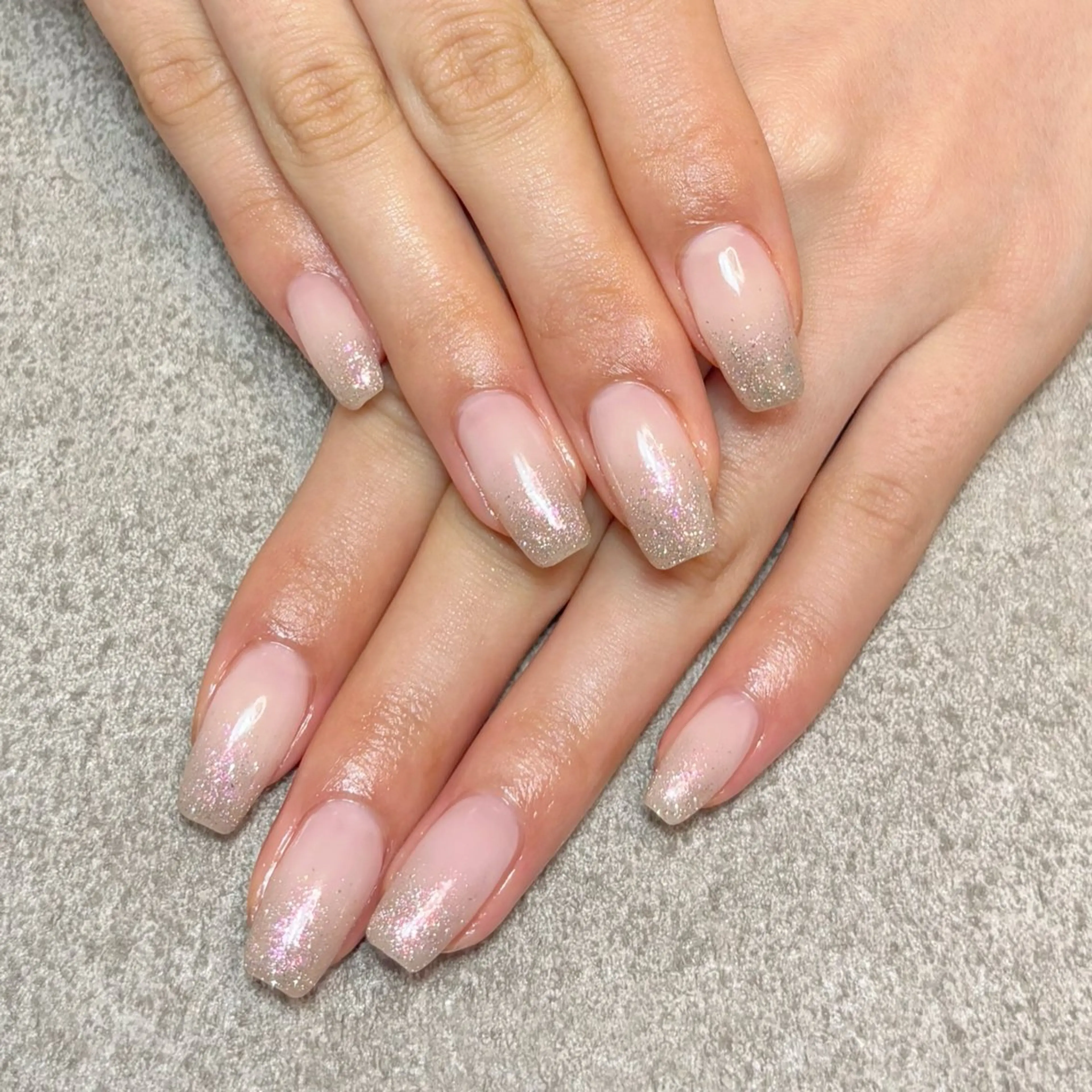 ネイル オーロラネイル ハンドネイル nailroom DIASOMNIAのネイルデザイン