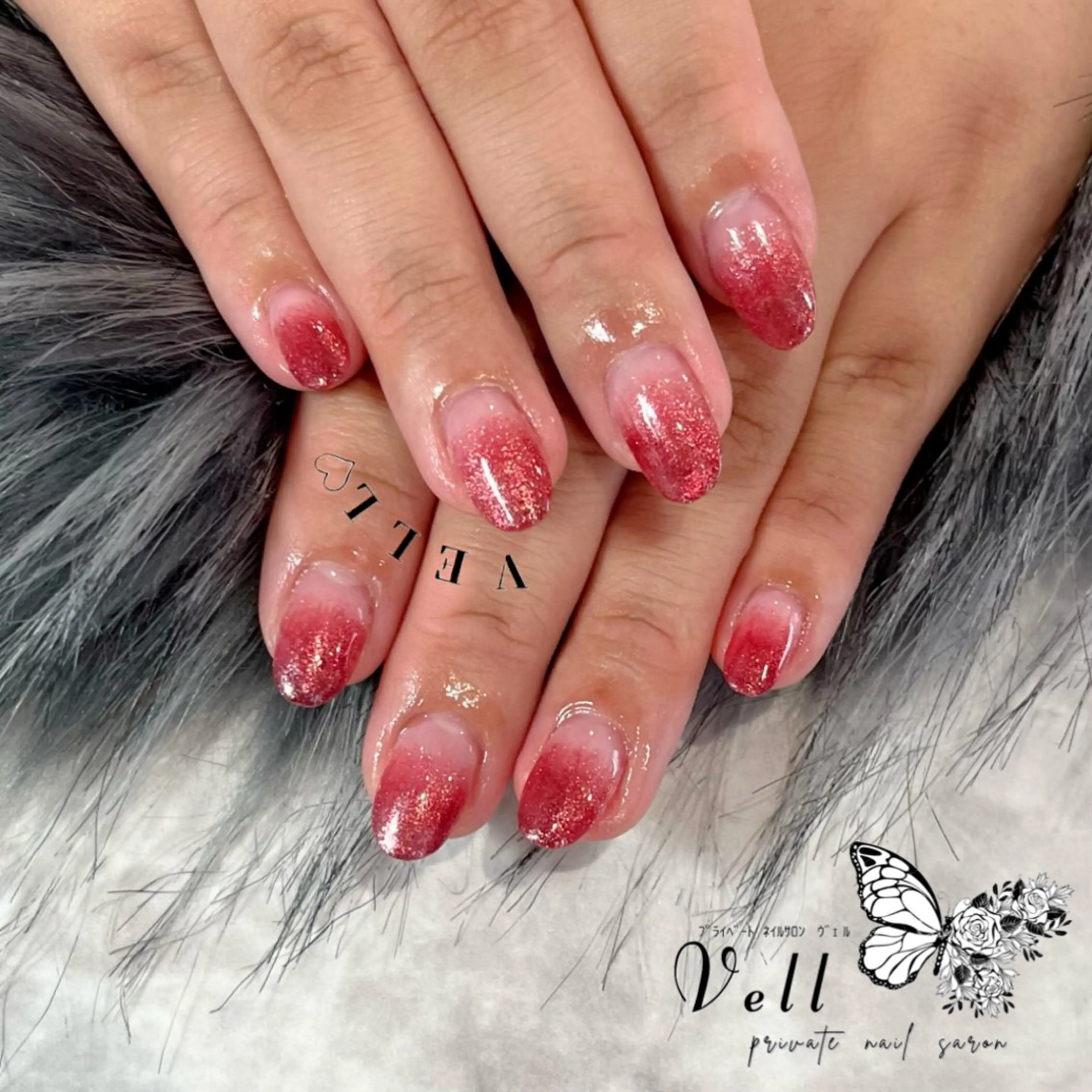 ネイル グラデーション マグネットネイル ﾈｲﾙｻﾛﾝ Vellのネイルデザイン