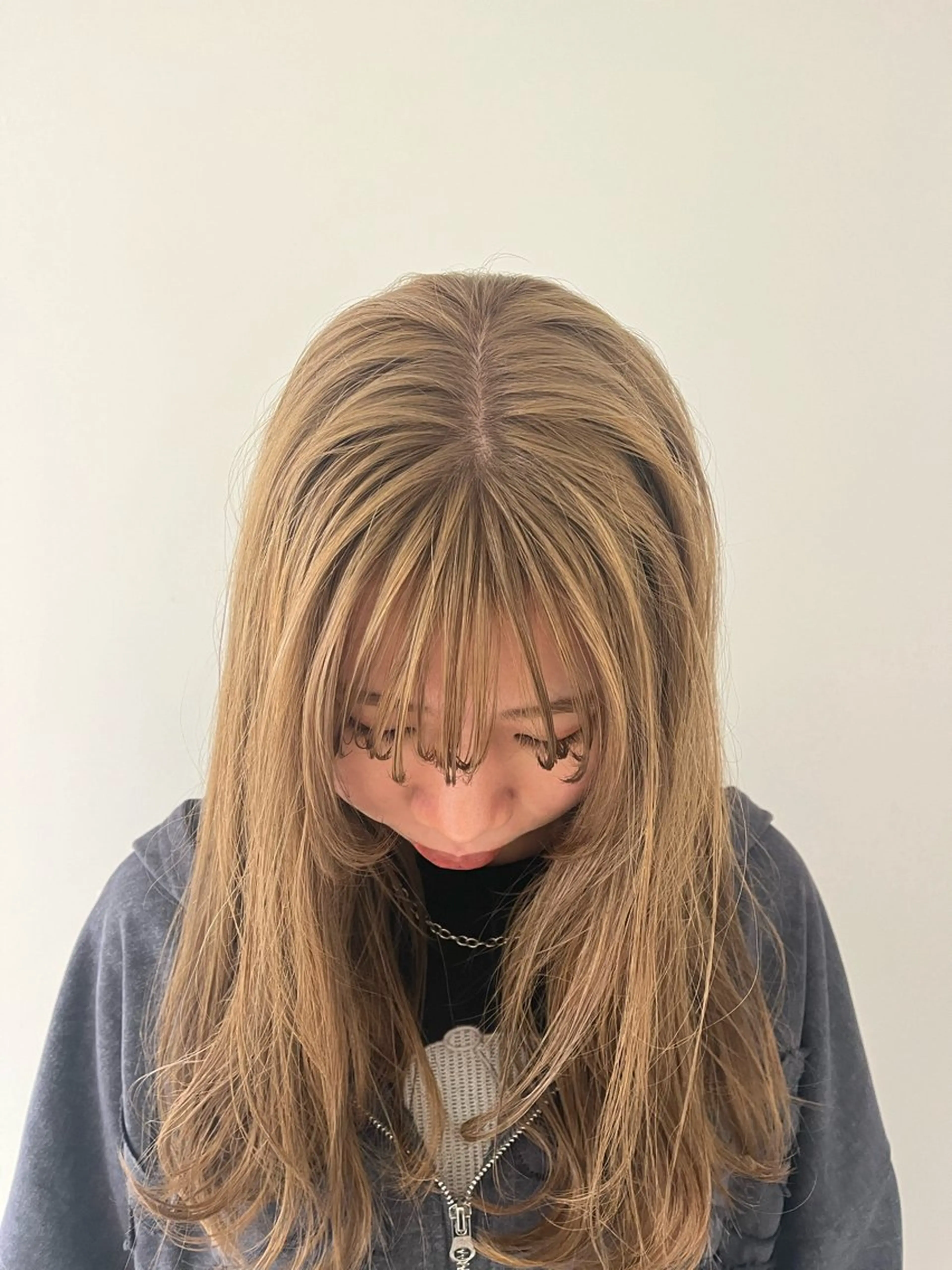 セミロング カラー ヘアカラー トリートメント Kasumi | くすみブラウン×渋谷のヘアスタイル