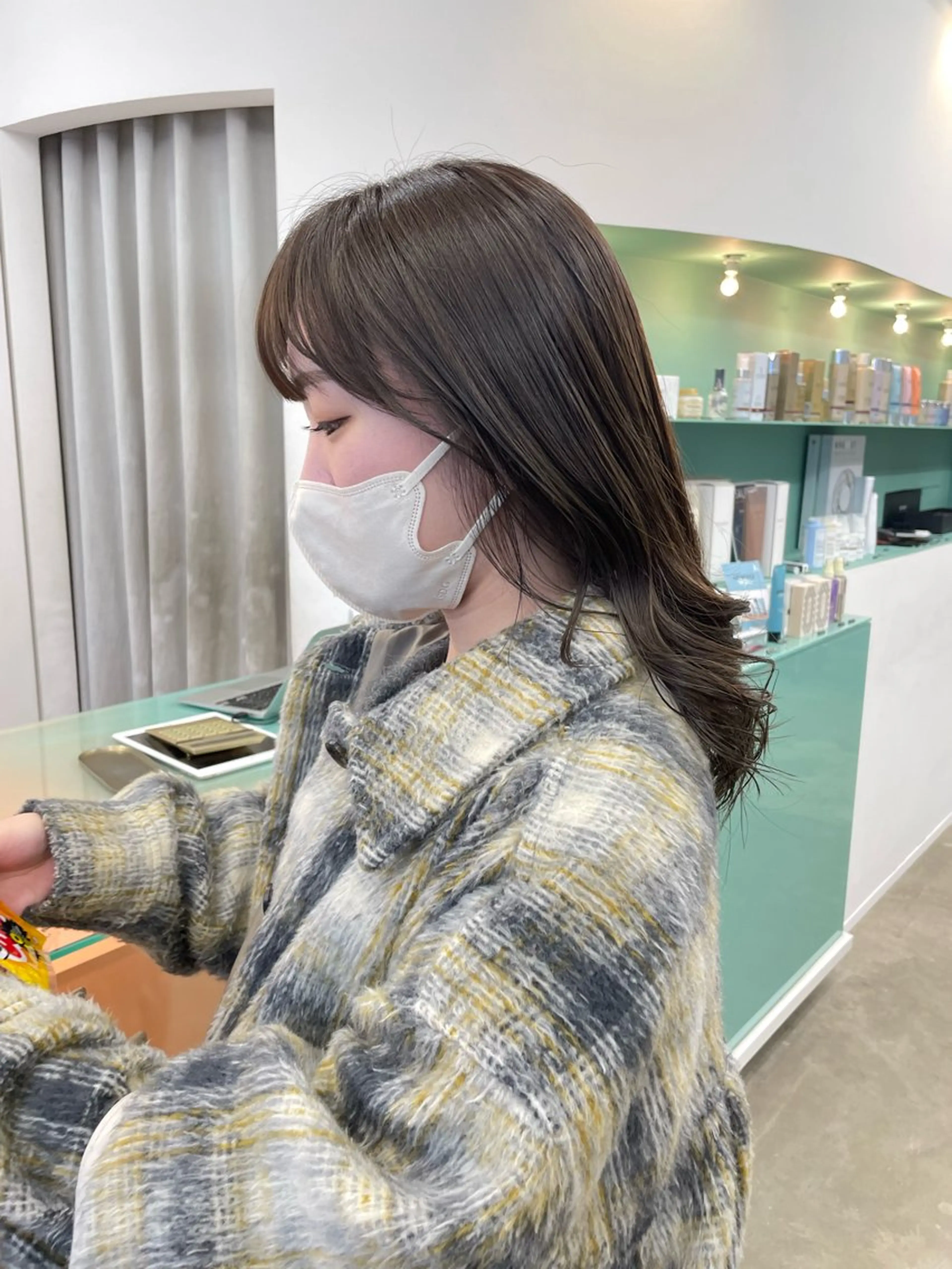 ミディアム カラー pole所属・【pole】 minaのヘアスタイル