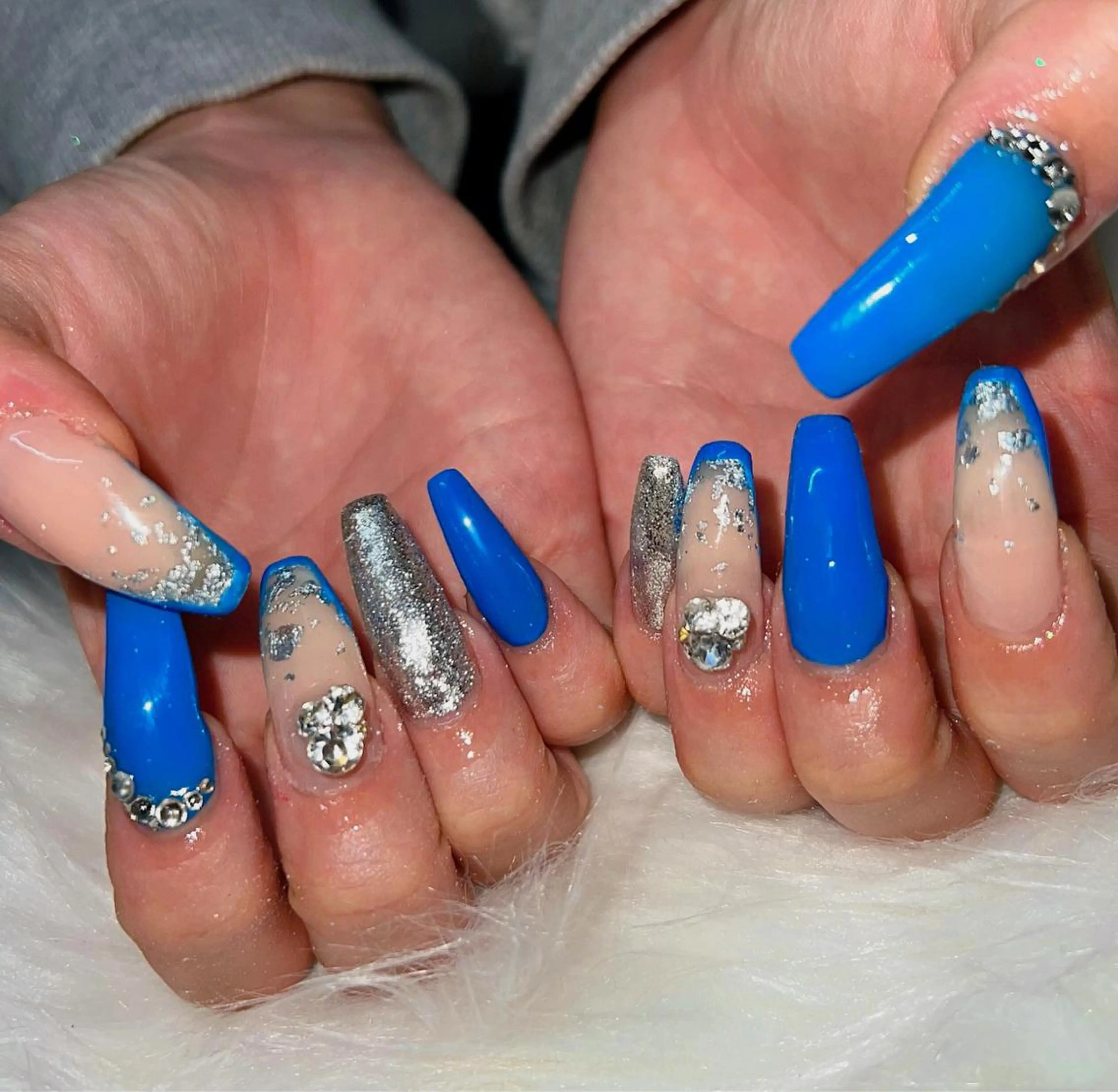 ロング ハンドネイル mao .のネイルデザイン